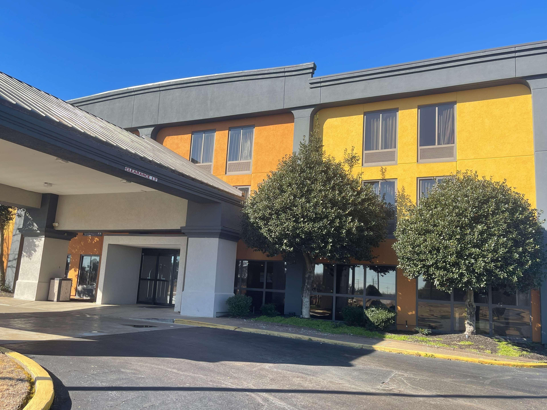 Vista Exterior SureStay Hotel by Best Western Robinsonville Tunica Resorts
