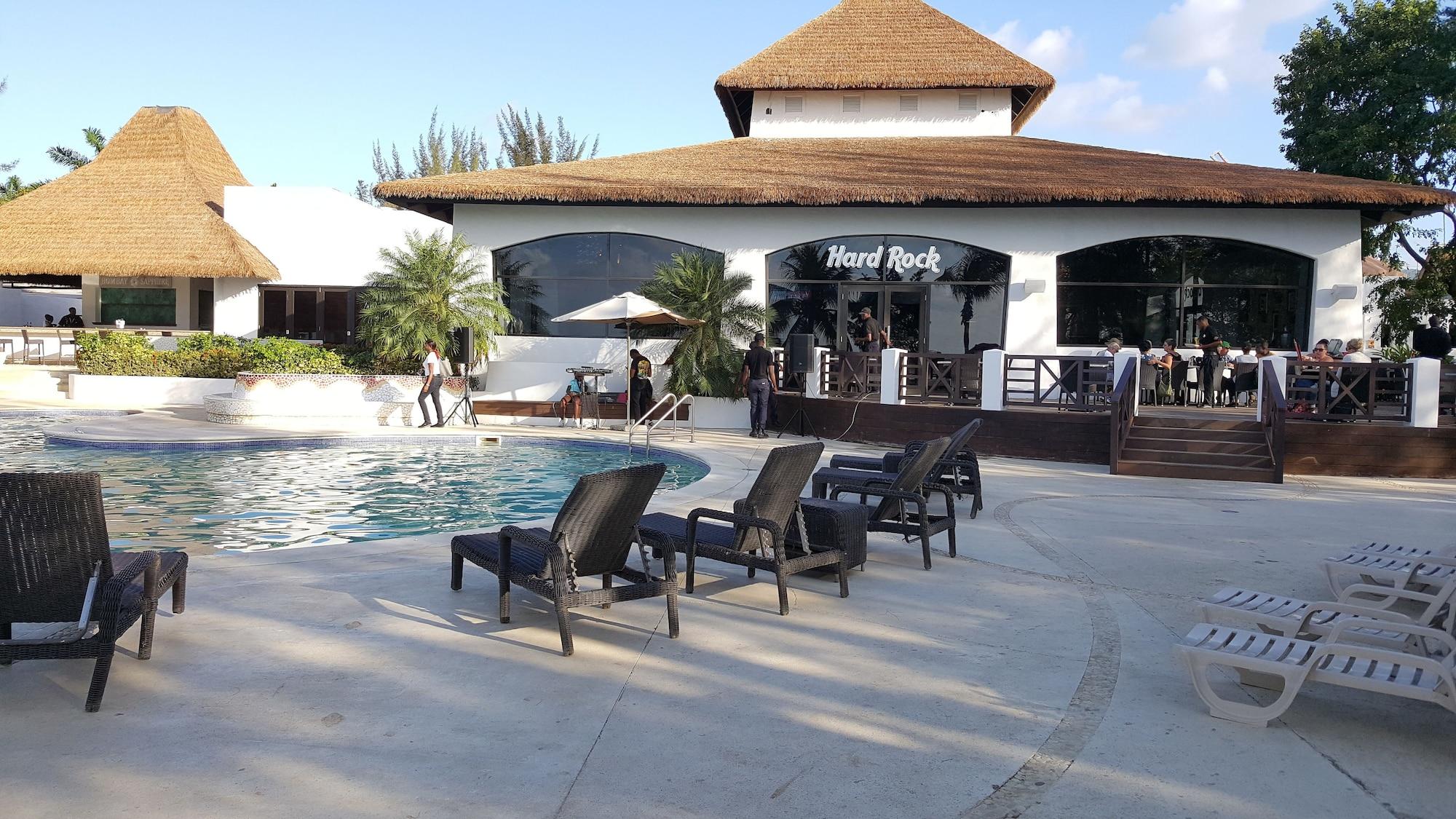 Bar/Salón Casa Marina Montego Bay at Seawind