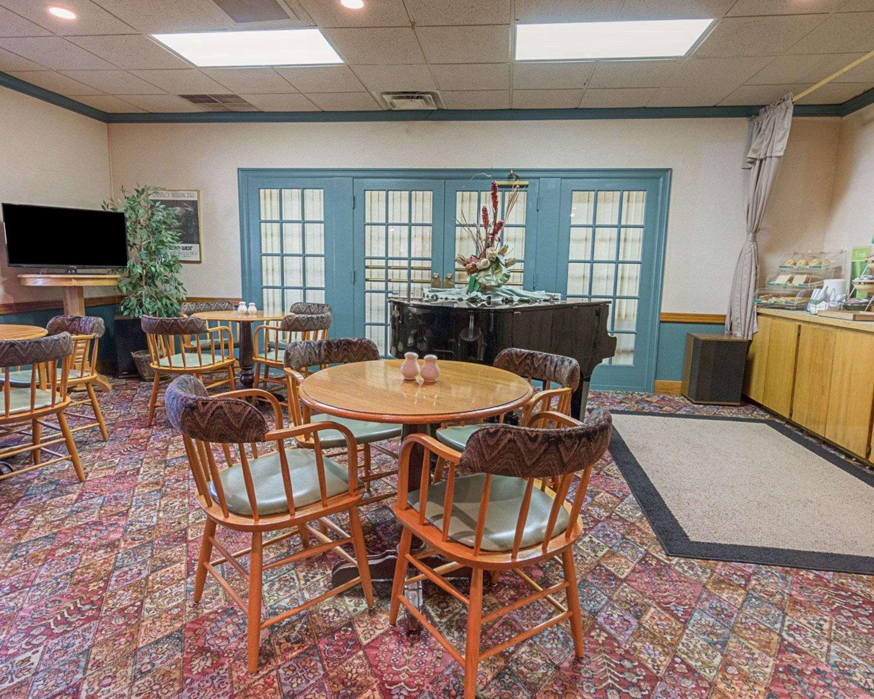 Restaurant Quality Inn Ennis