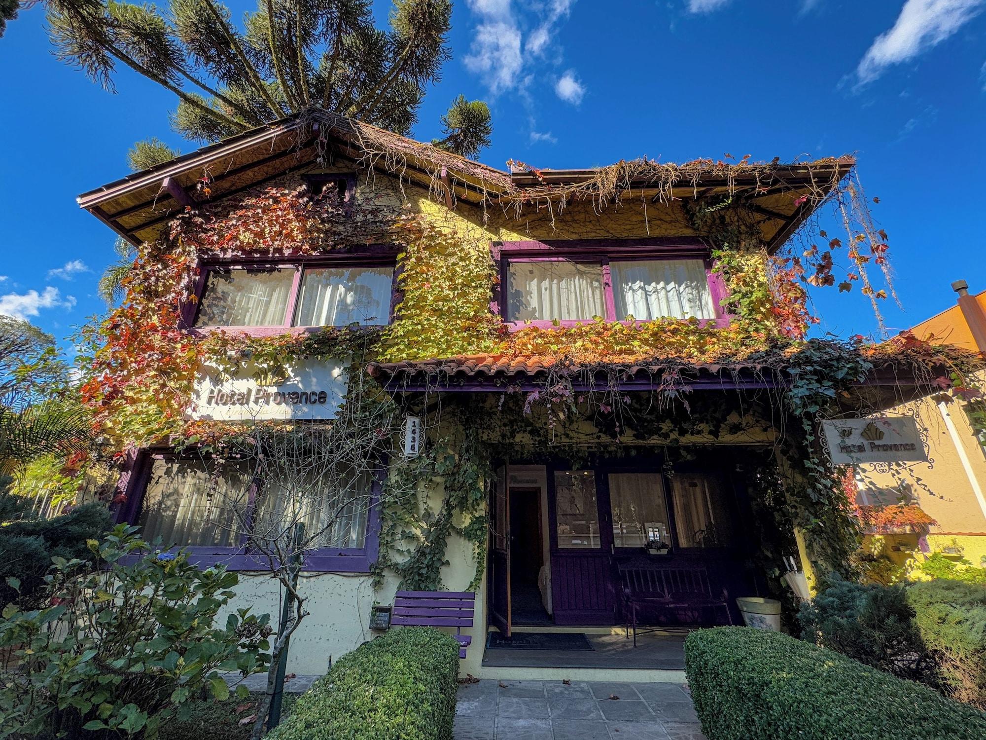 Varios Petit Hotel Provence Gramado Tissiani