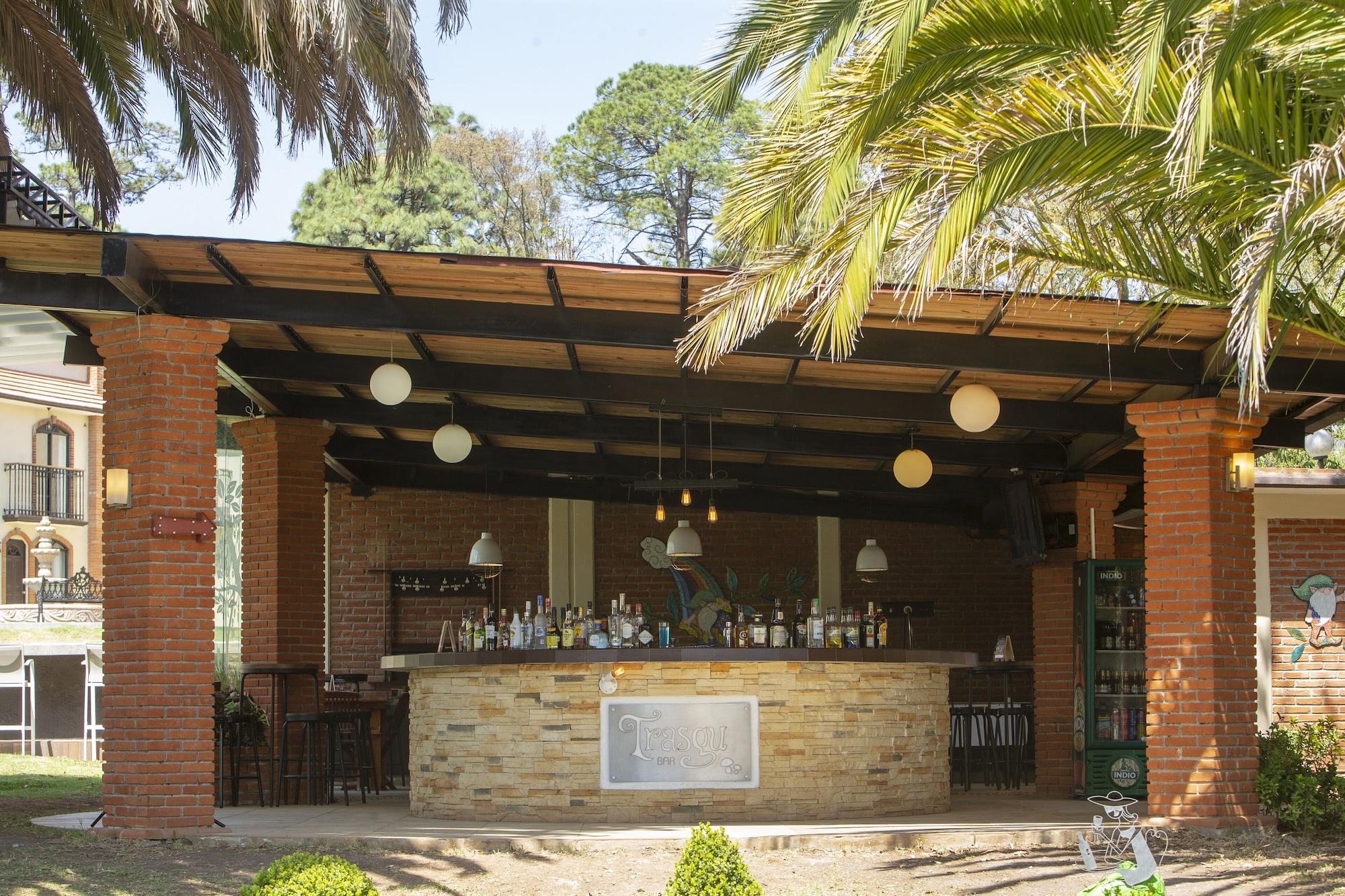 Bar/Salón Hotel & Glamping Huasca Sierra Verde