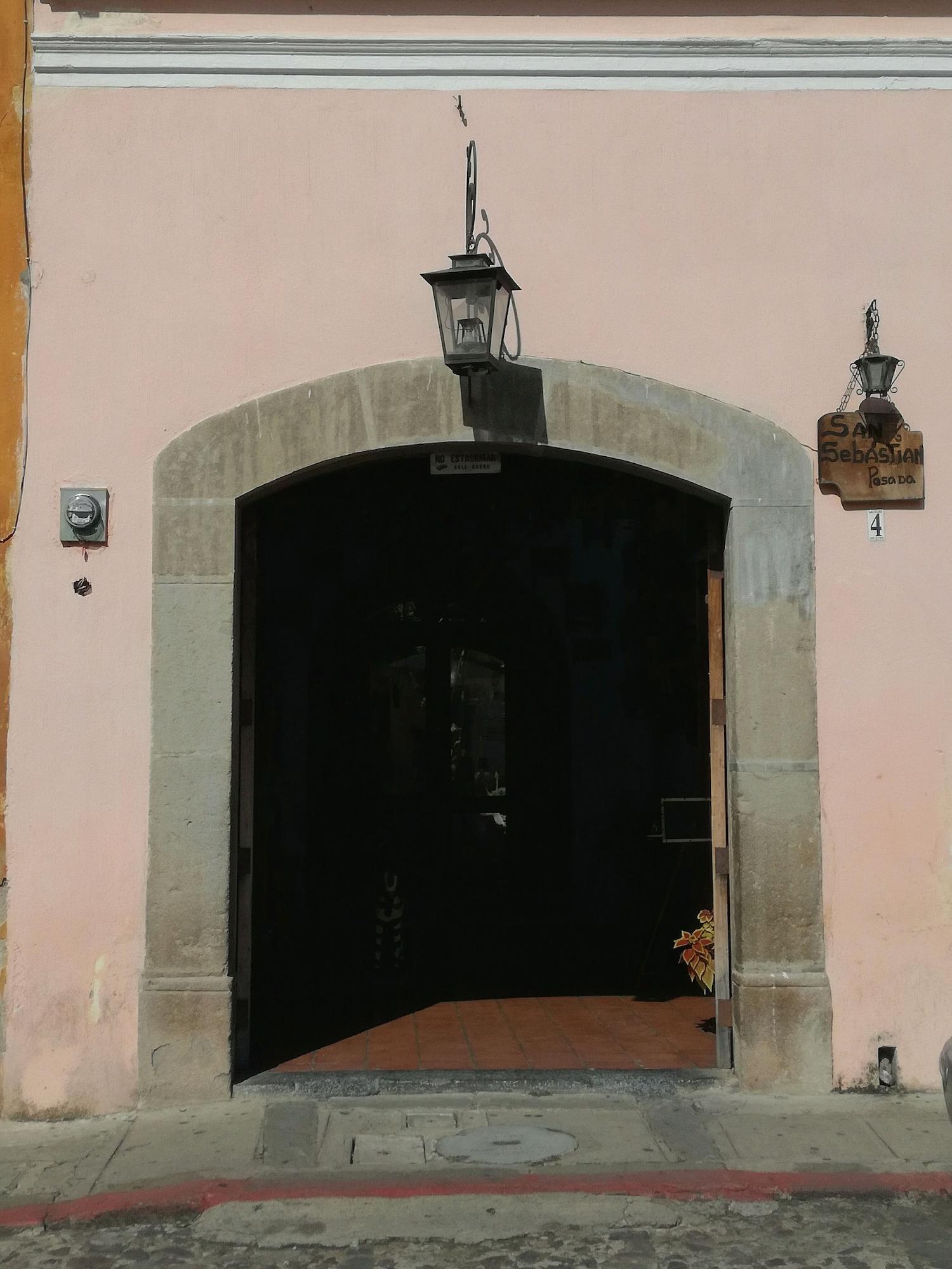 Vista Exterior Posada San Sebastian