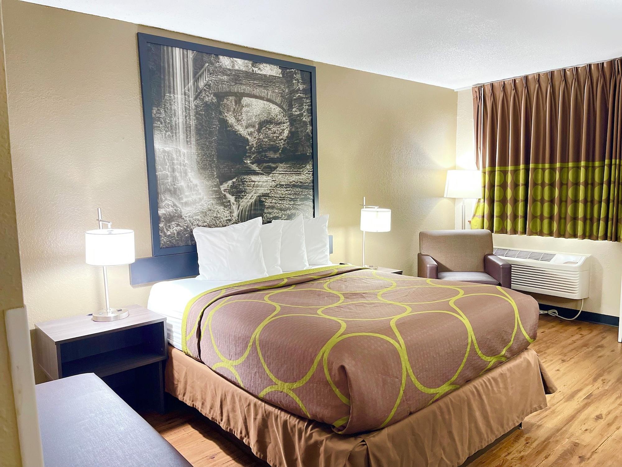 Varios Super 8 by Wyndham Ithaca