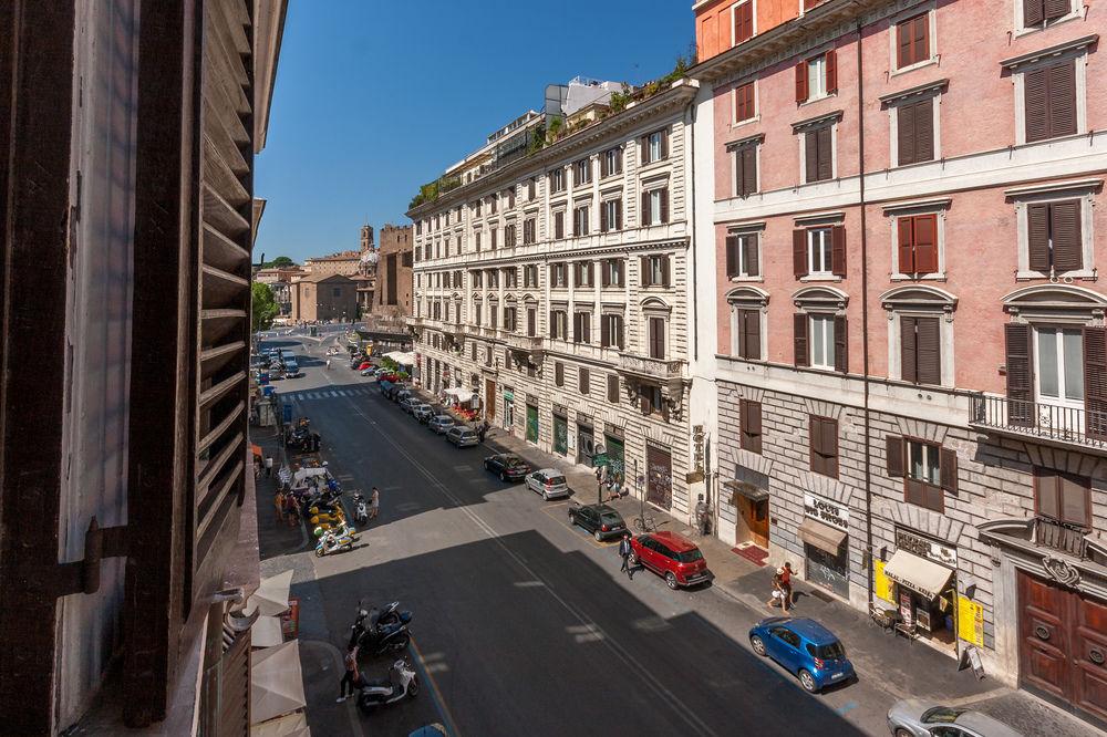 Vista Exterior Hotel Foro Romano