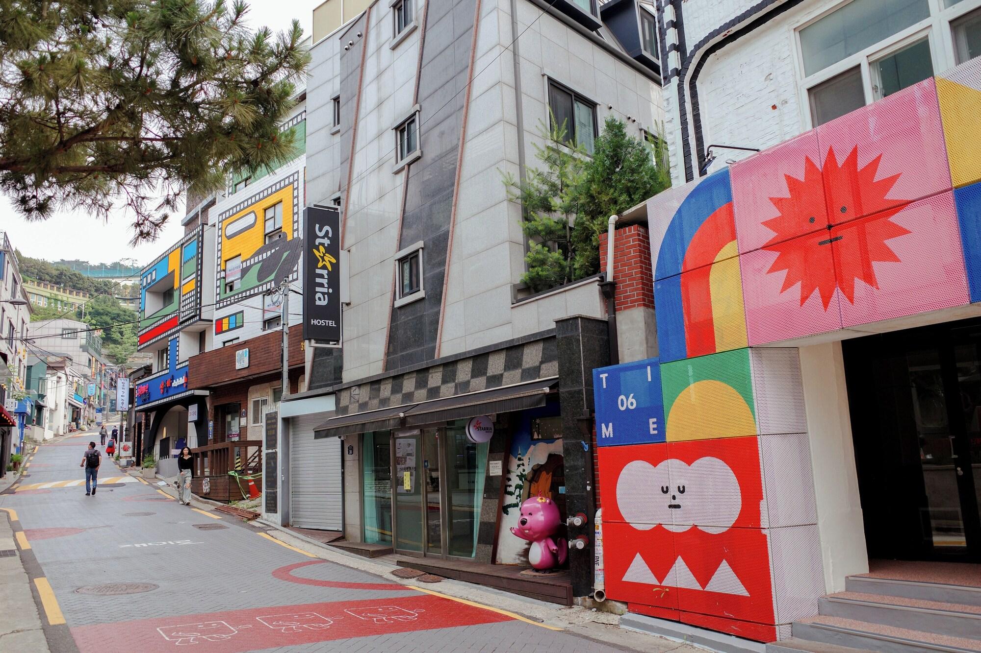 Vista Exterior Starria Hostel Foreign Guest Only