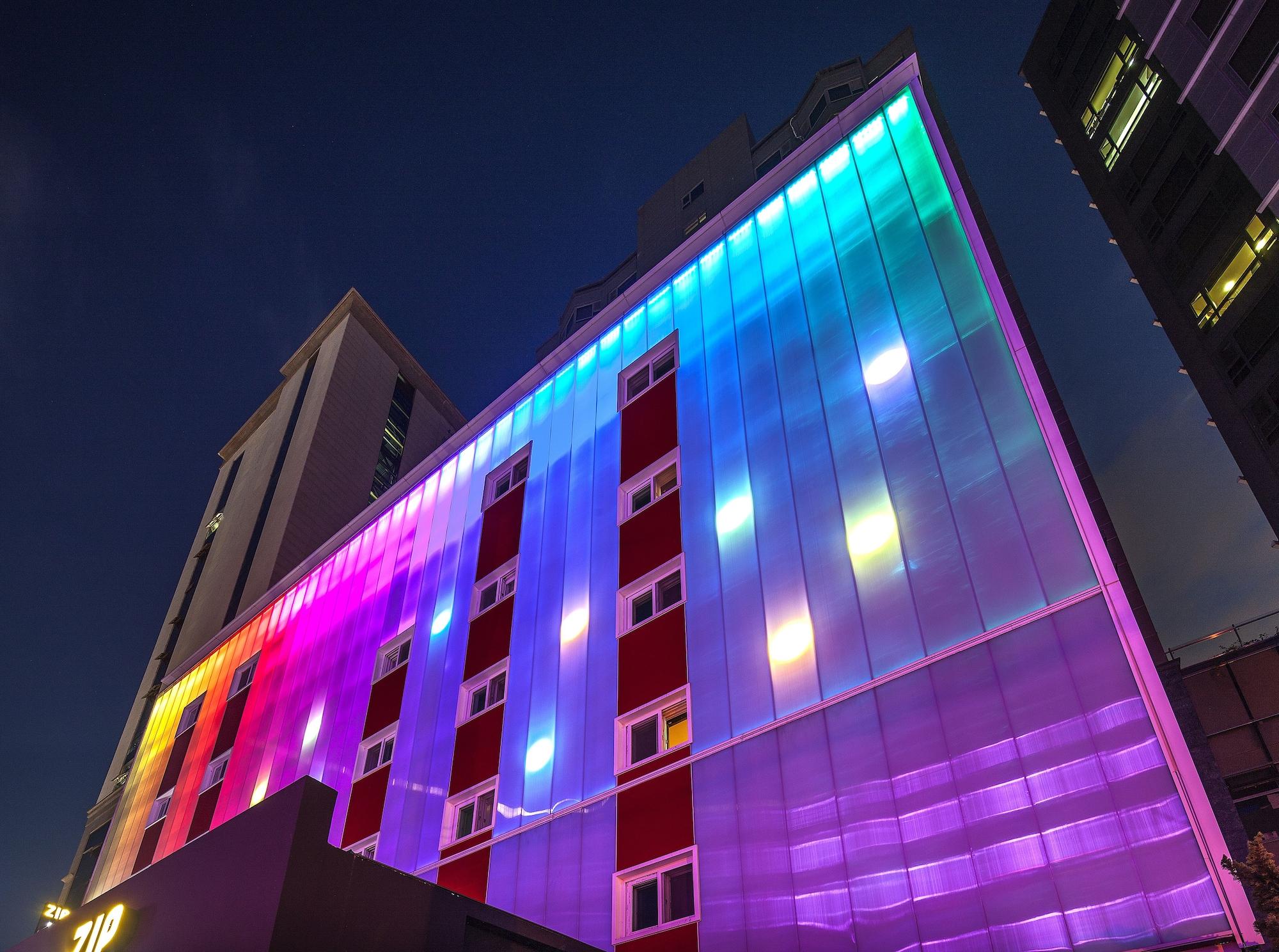 Vista Exterior Zip Hotel