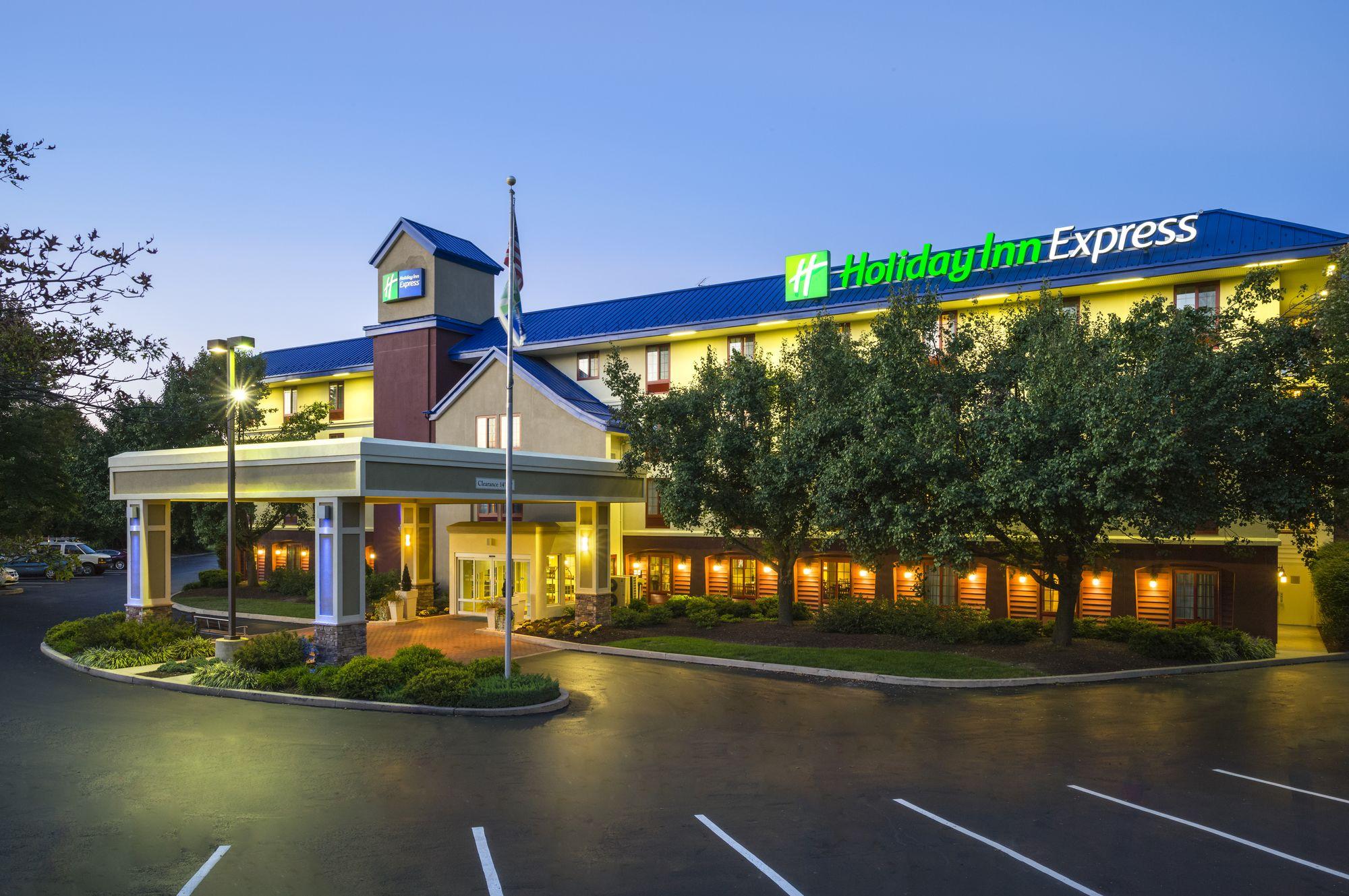 Varios Holiday Inn Express Frazer - Malvern by IHG