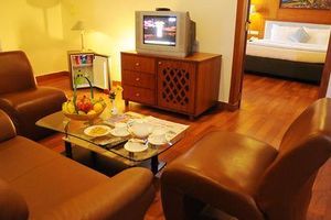 Alojamiento - Palette - Hotel Trishul Grand