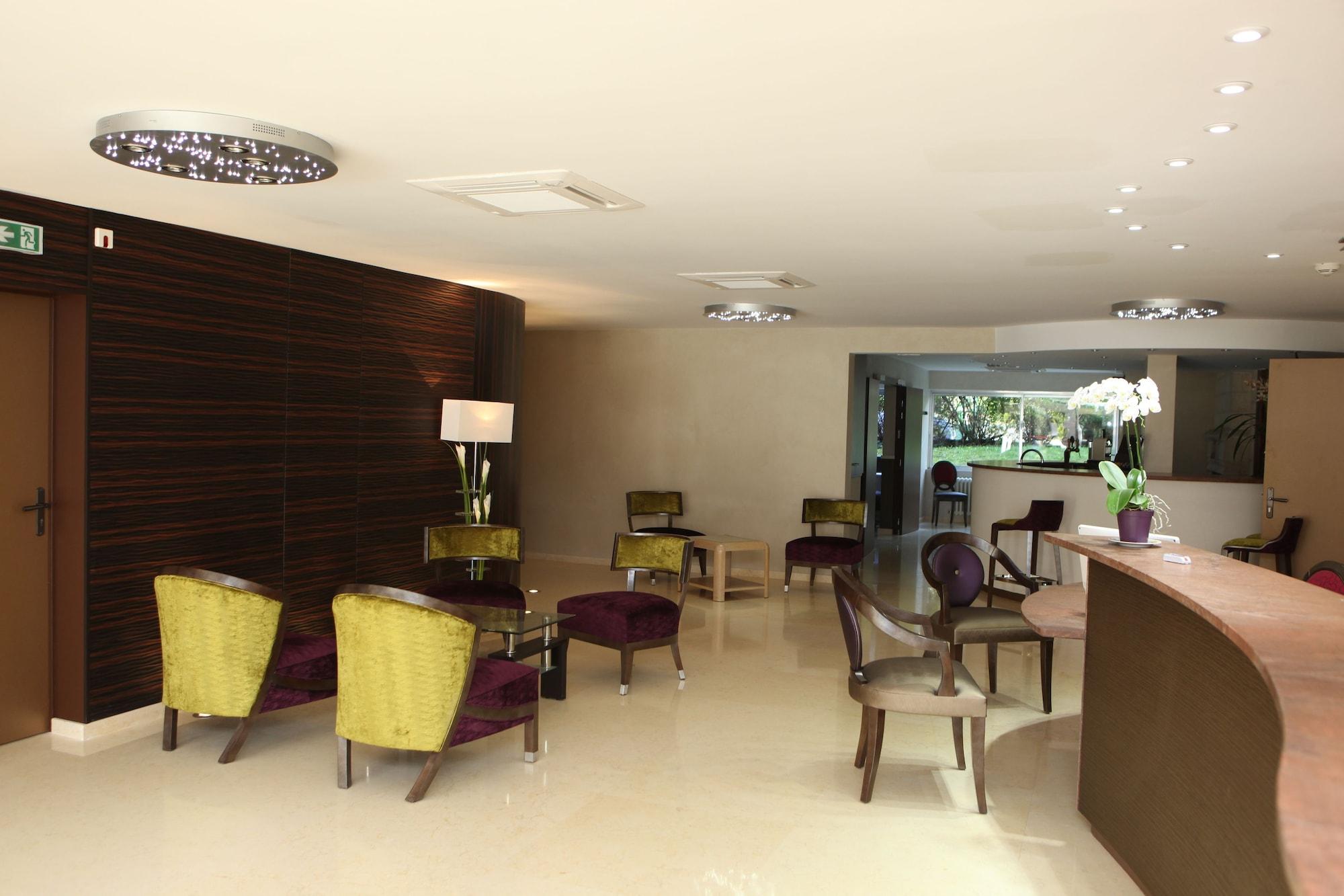 Vista Lobby The Originals Boutique, Hôtel Les Trois Roses, Grenoble Meyla
