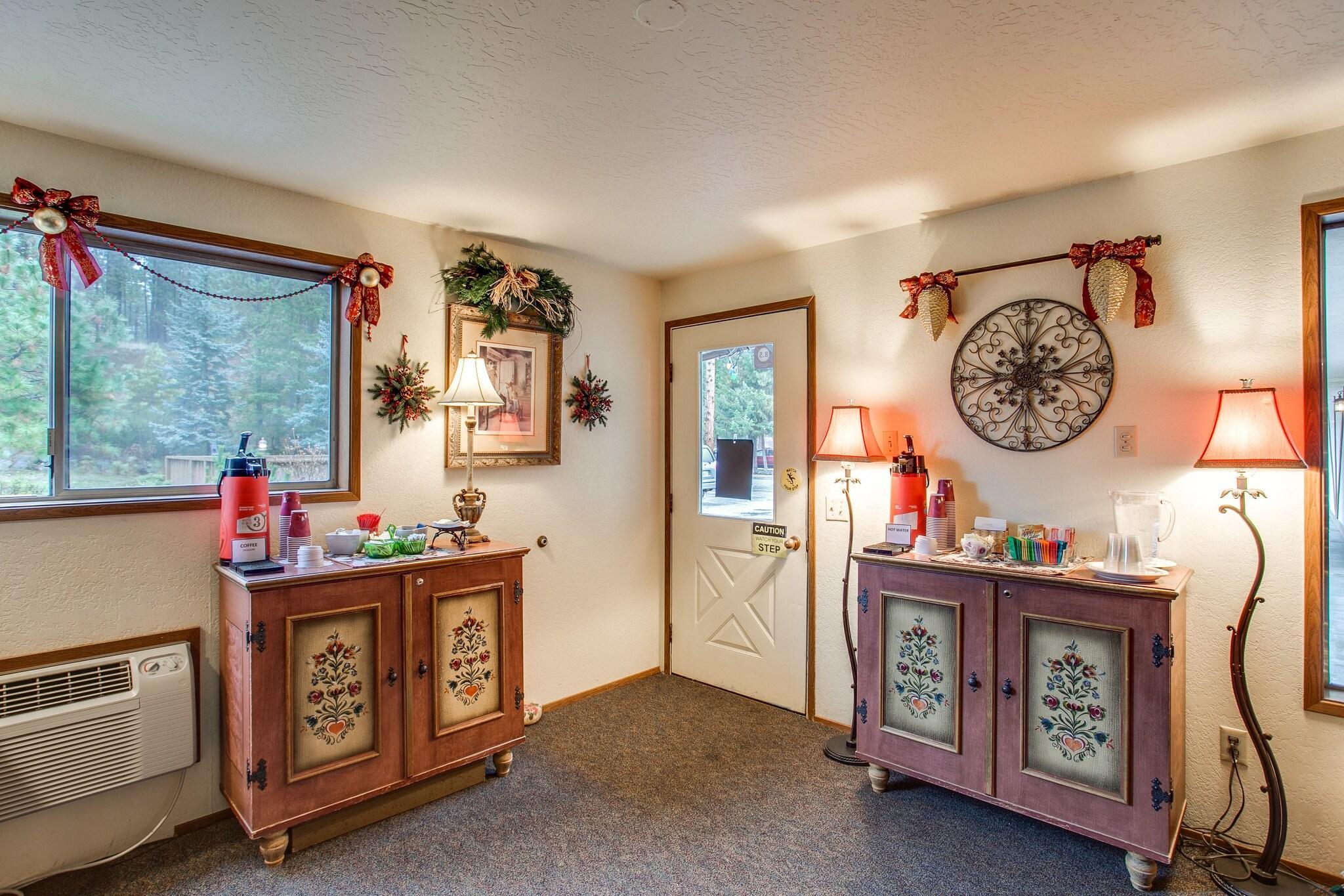 Vista Lobby Alpine Rivers Inn