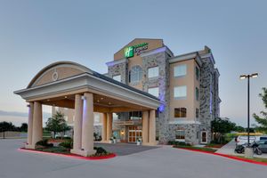 Alojamiento - Holiday Inn Express & Suites San Antonio - Brooks City Base by IHG
