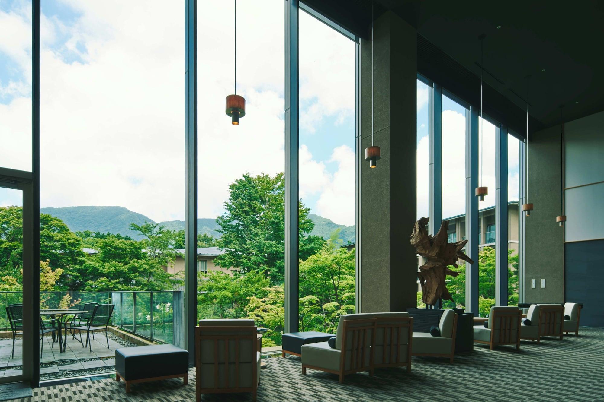 Bar/Salón Hakone Hisui