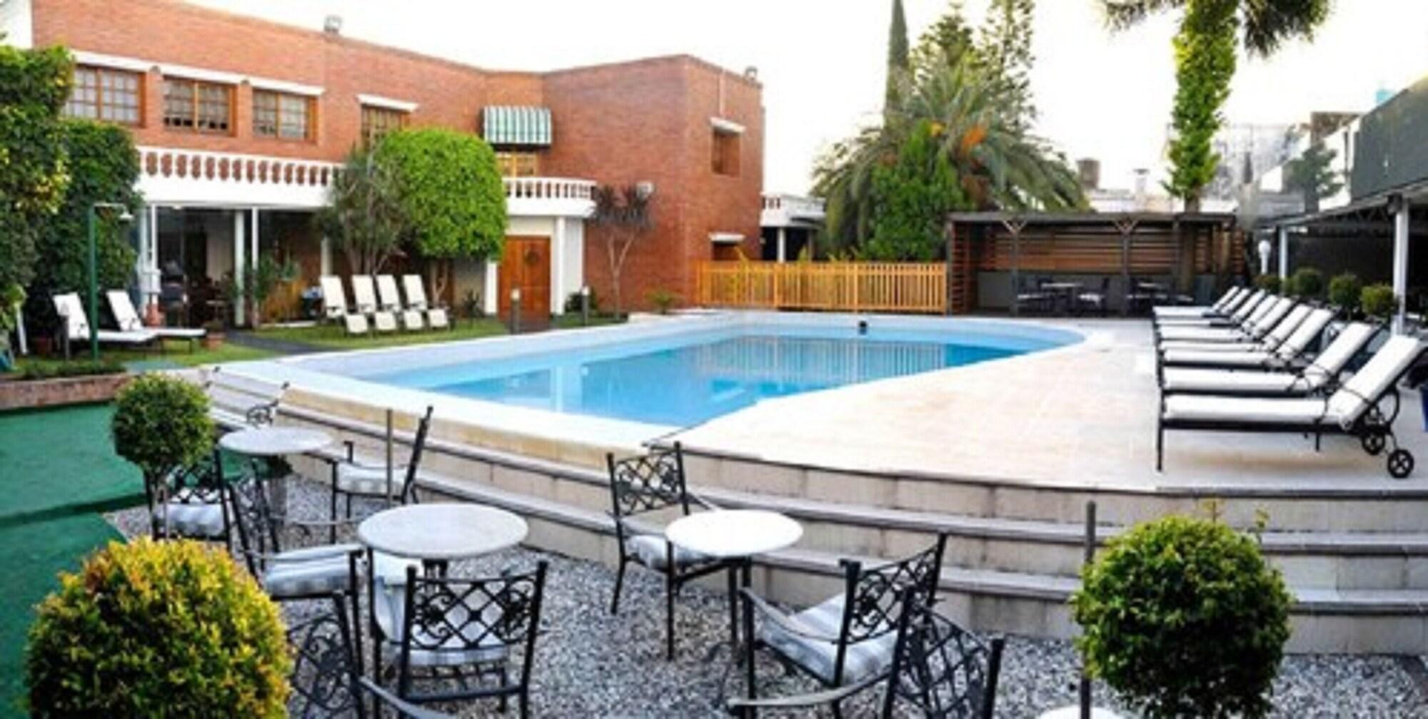 Vista Piscina Yaguaron Hotel