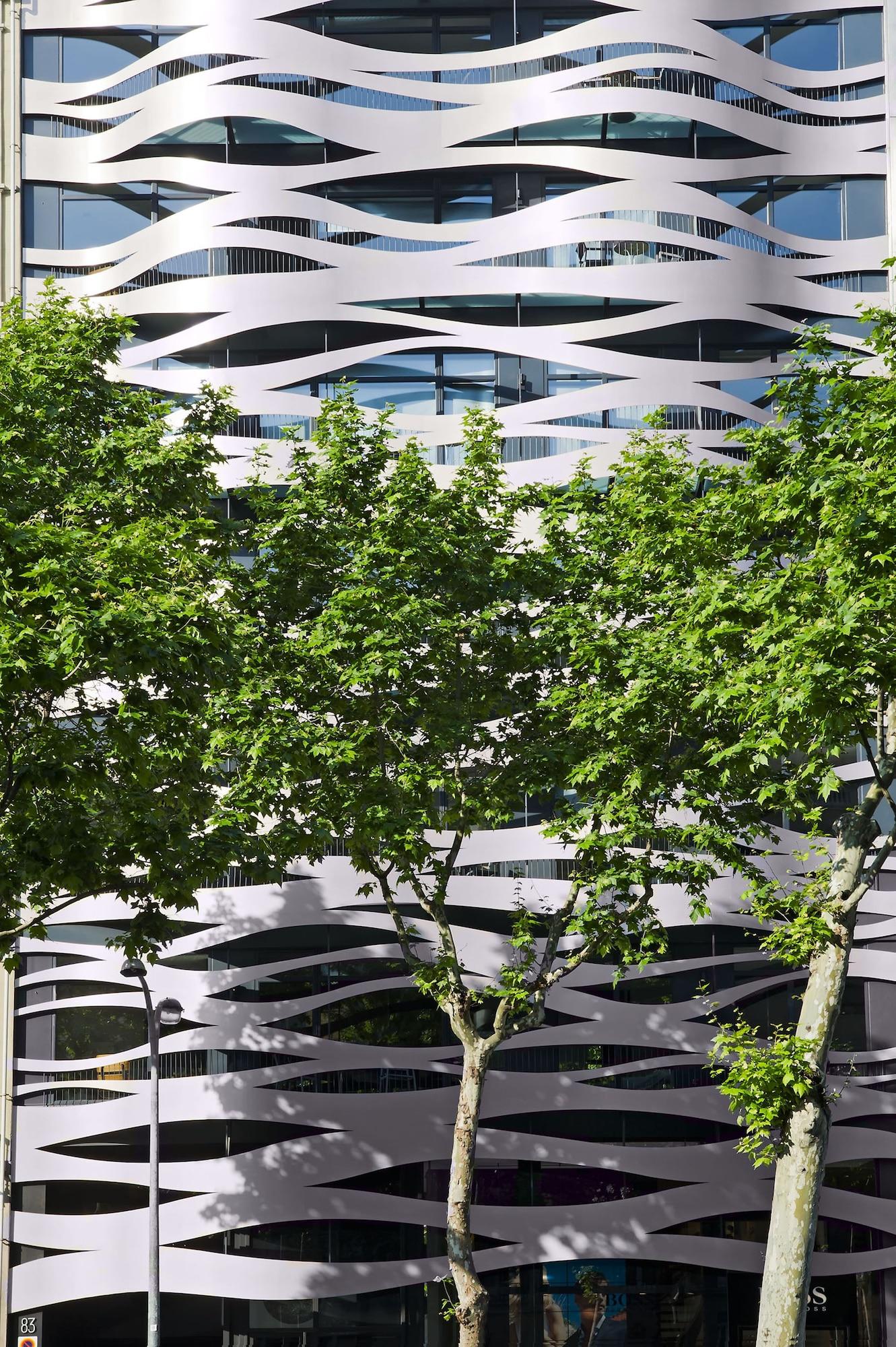 Vista Exterior Suites Avenue