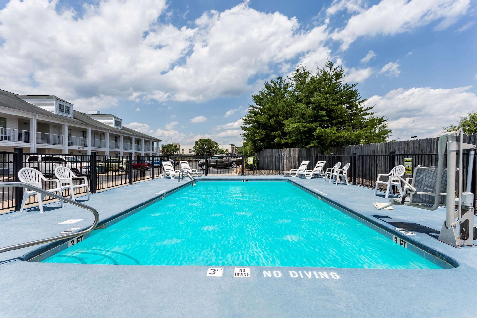 Vista Piscina Baymont by Wyndham Eden