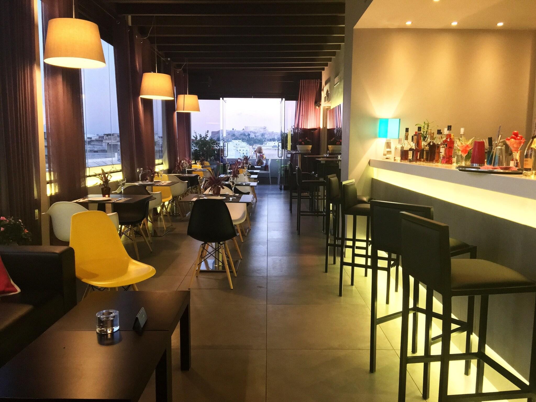 Bar/Salón Polis Grand Hotel