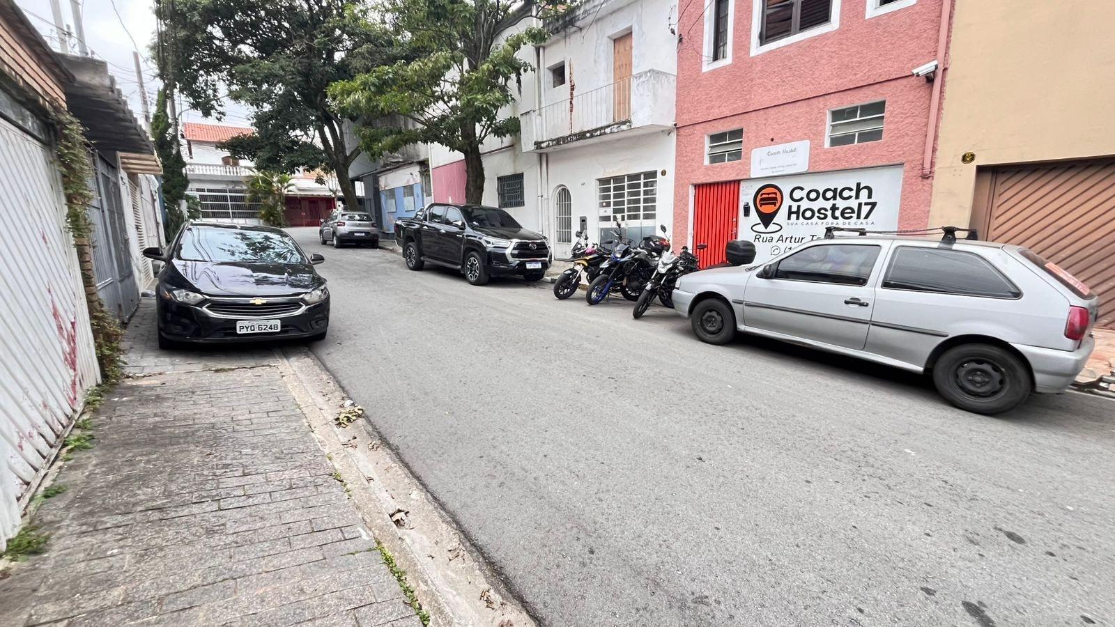 Vista da fachada Coachhostel7