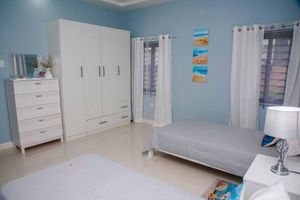 Alquiler Vacacional - Montana Villa-ochorios-sleeps6-aircon-pool-tv-wifi