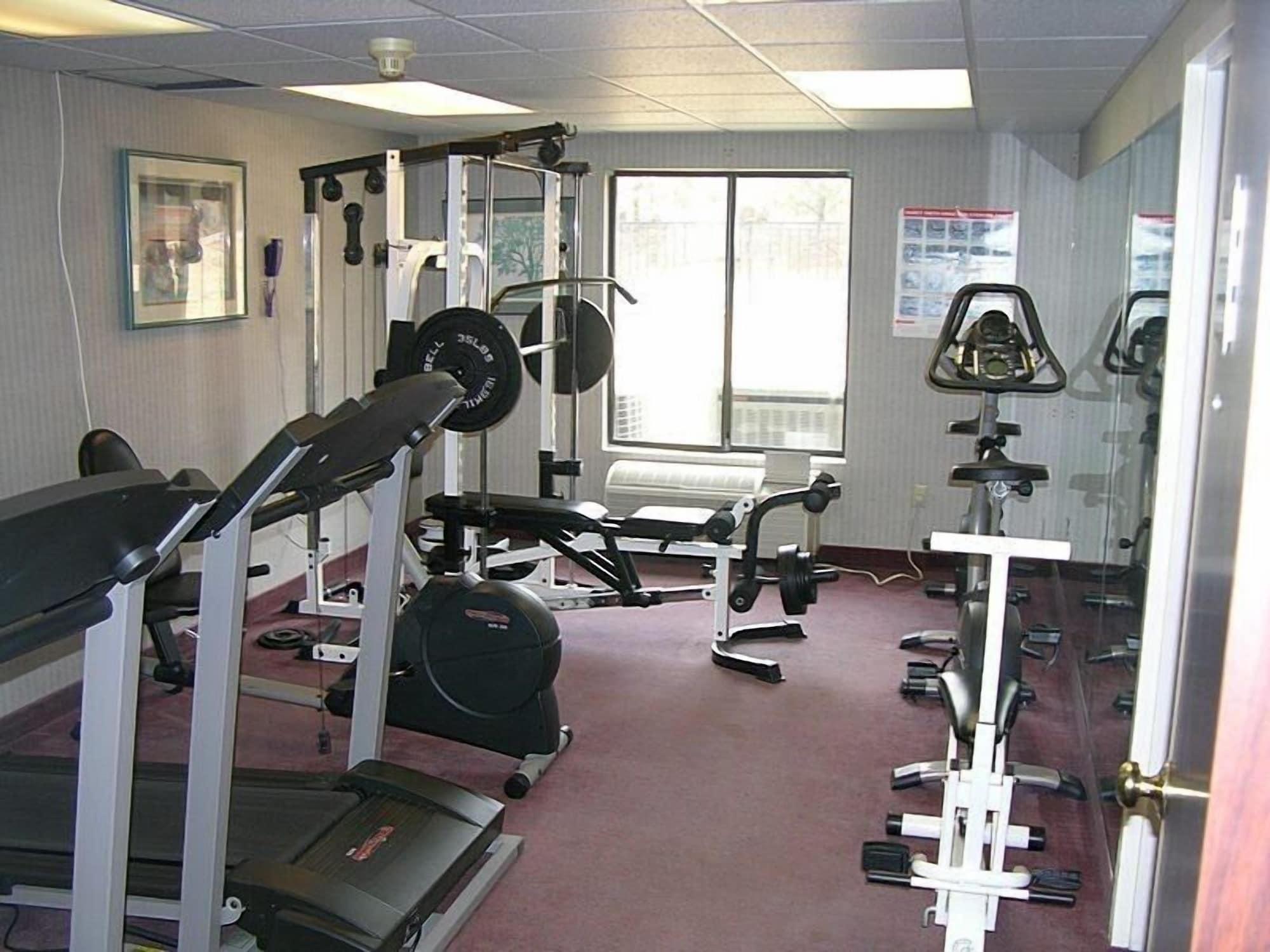 Gimnasio Aderi Hotel Niantic