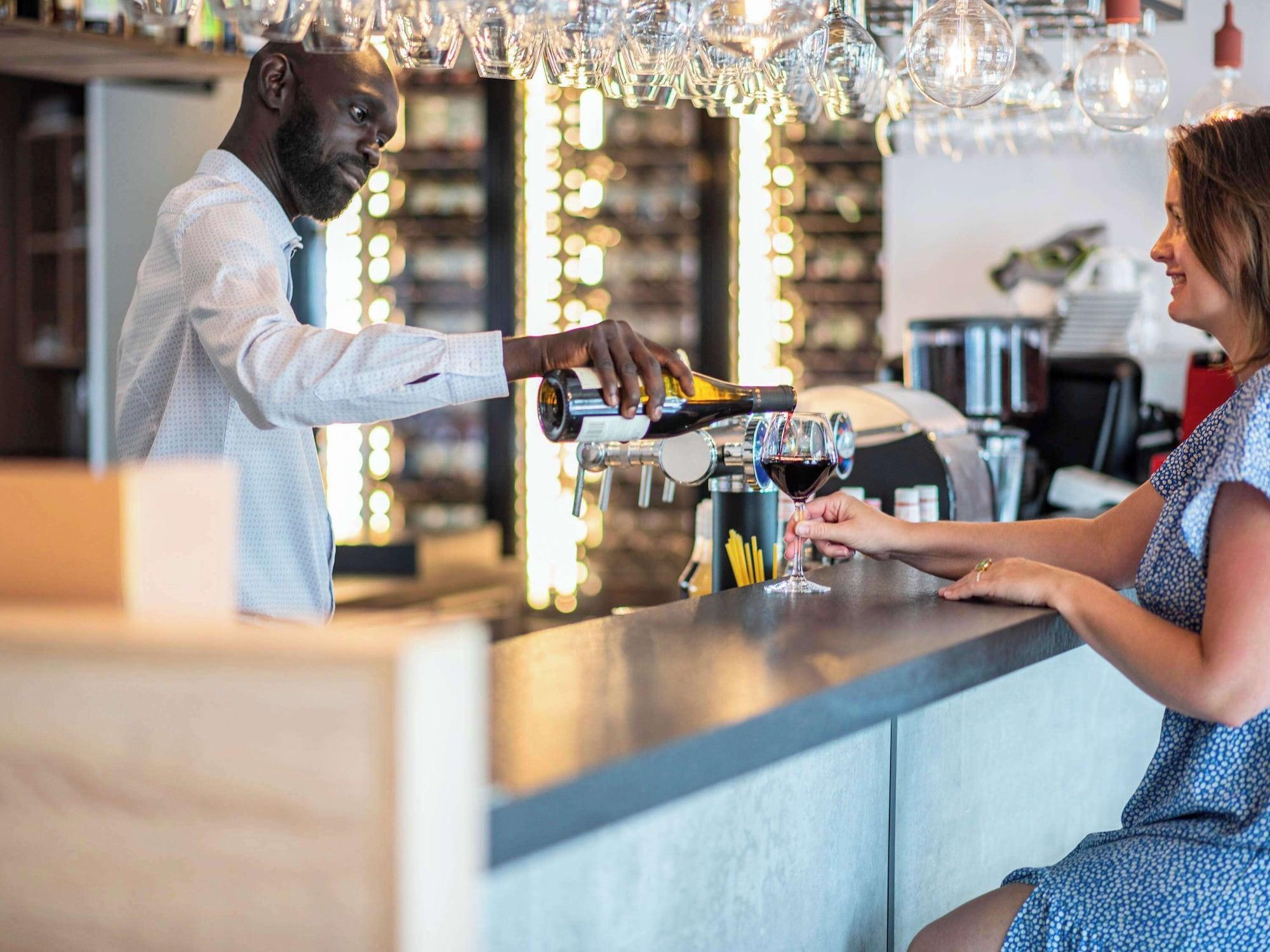 Bar/Salón ibis Lyon Sud Oullins