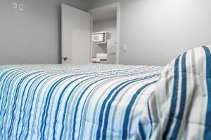 Alquiler Vacacional - Newly built deluxe cabins, in a private redwood setting near the Smith River