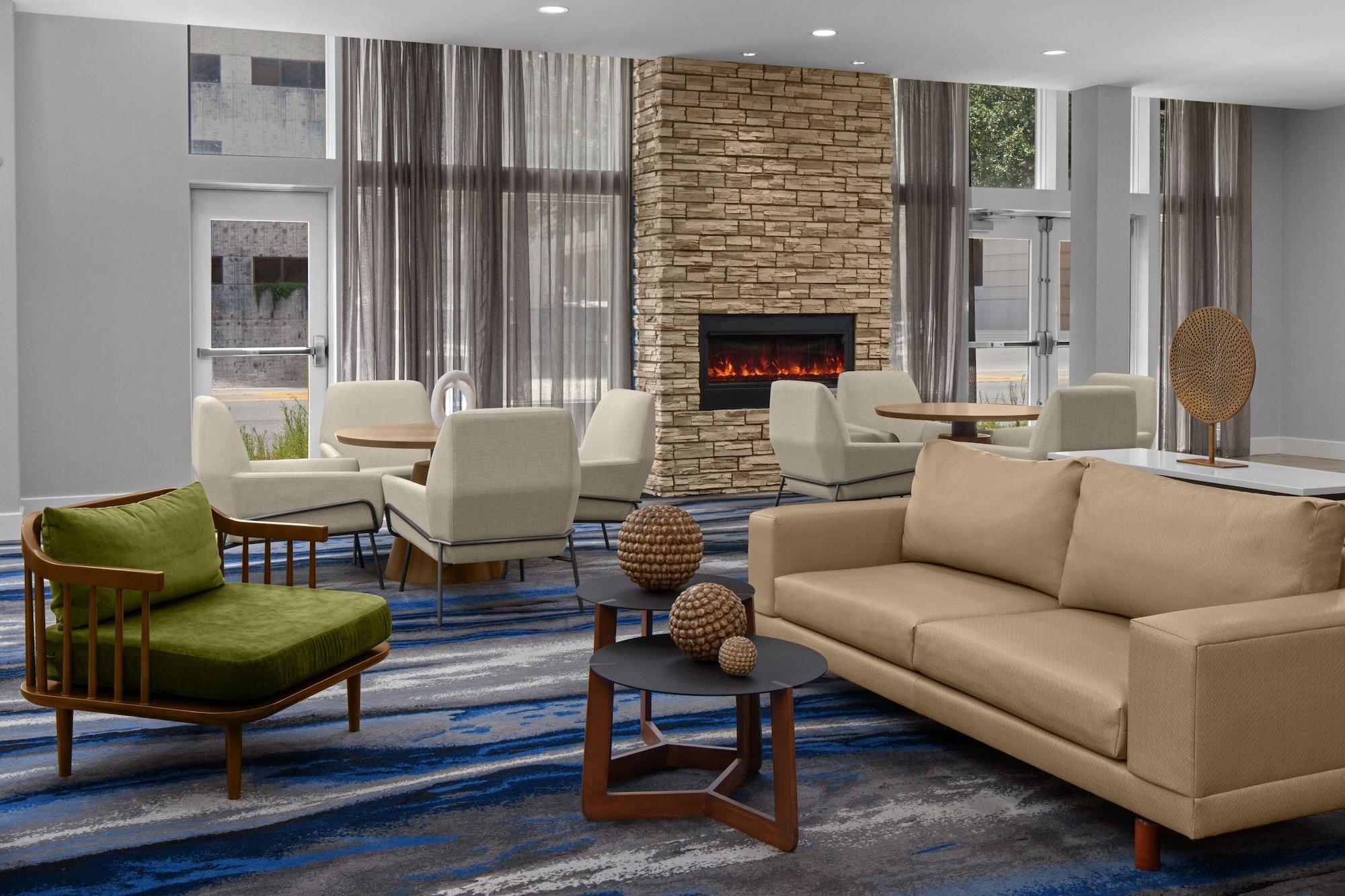 Vista Lobby Fairfield Inn & Suites Savannah Downtown/Historic District