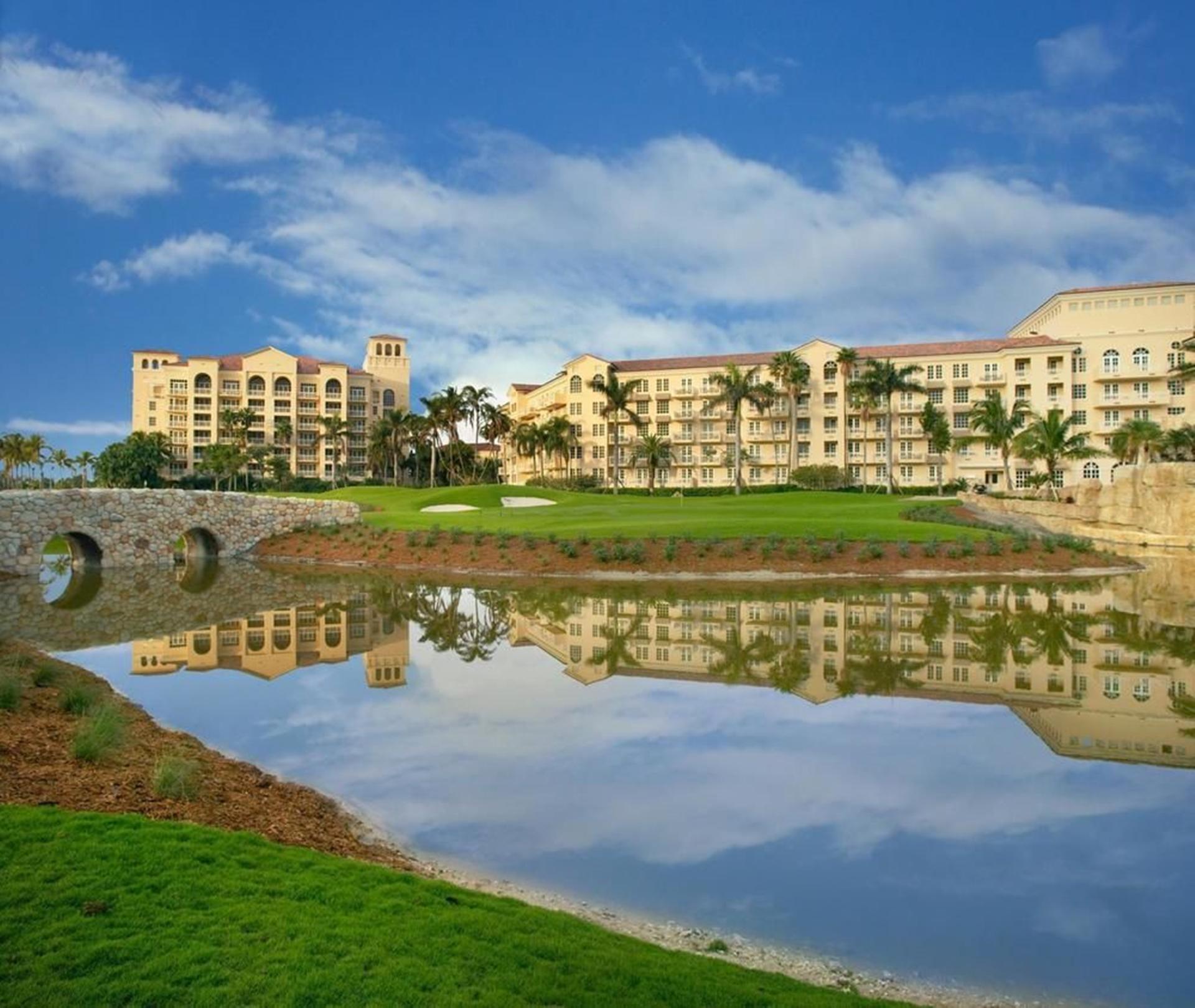 Golf course JW Marriott Miami Turnberry Resort & Spa