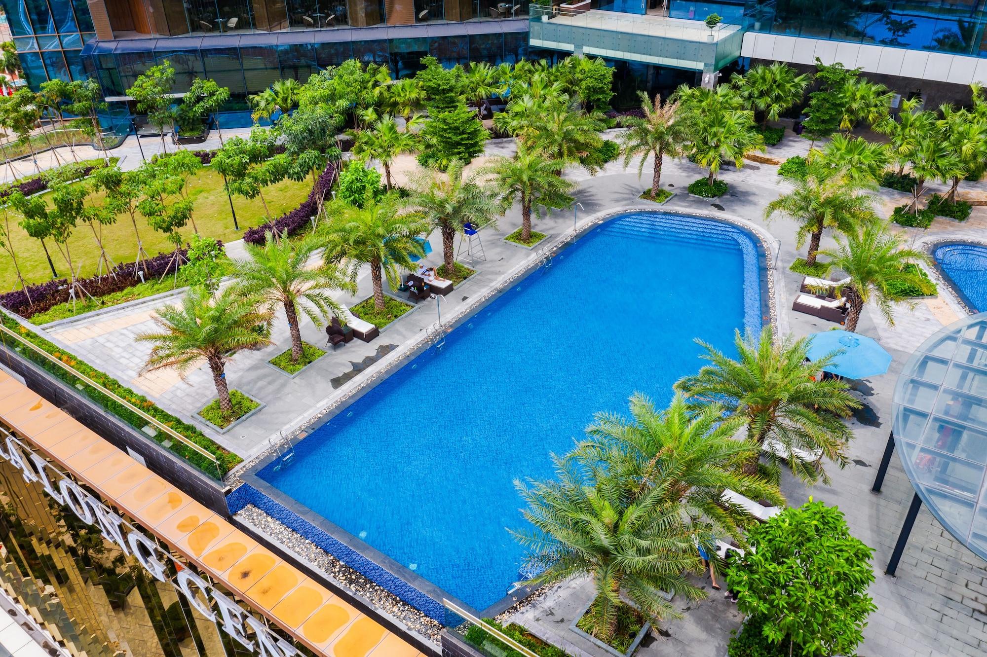 Vista Piscina Muong Thanh Luxury Ha Long Centre Hotel