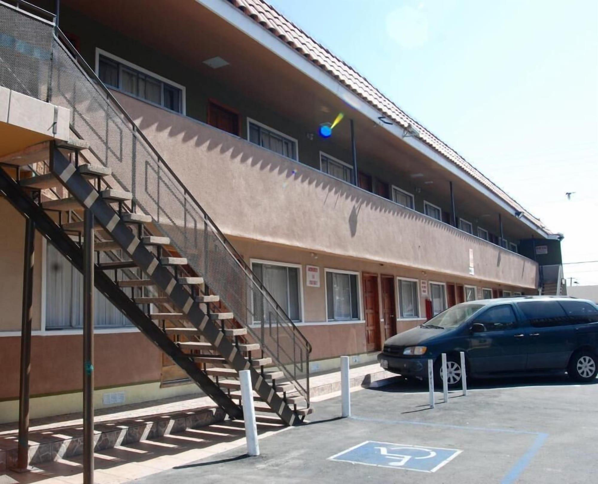 Vista Exterior Encore Inn Inglewood