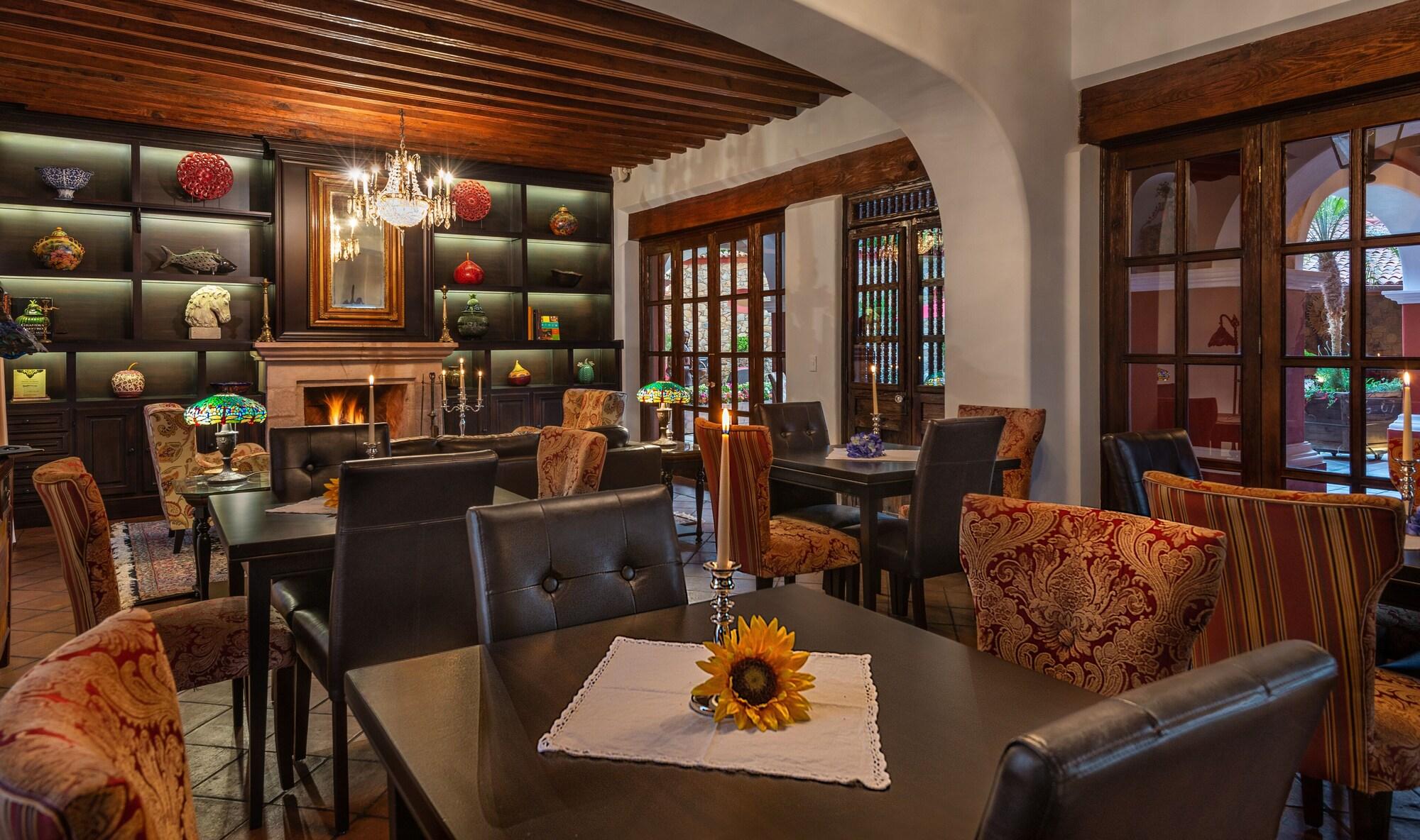 Bar/Salón Hotel Boutique & Spa Casa Colorada
