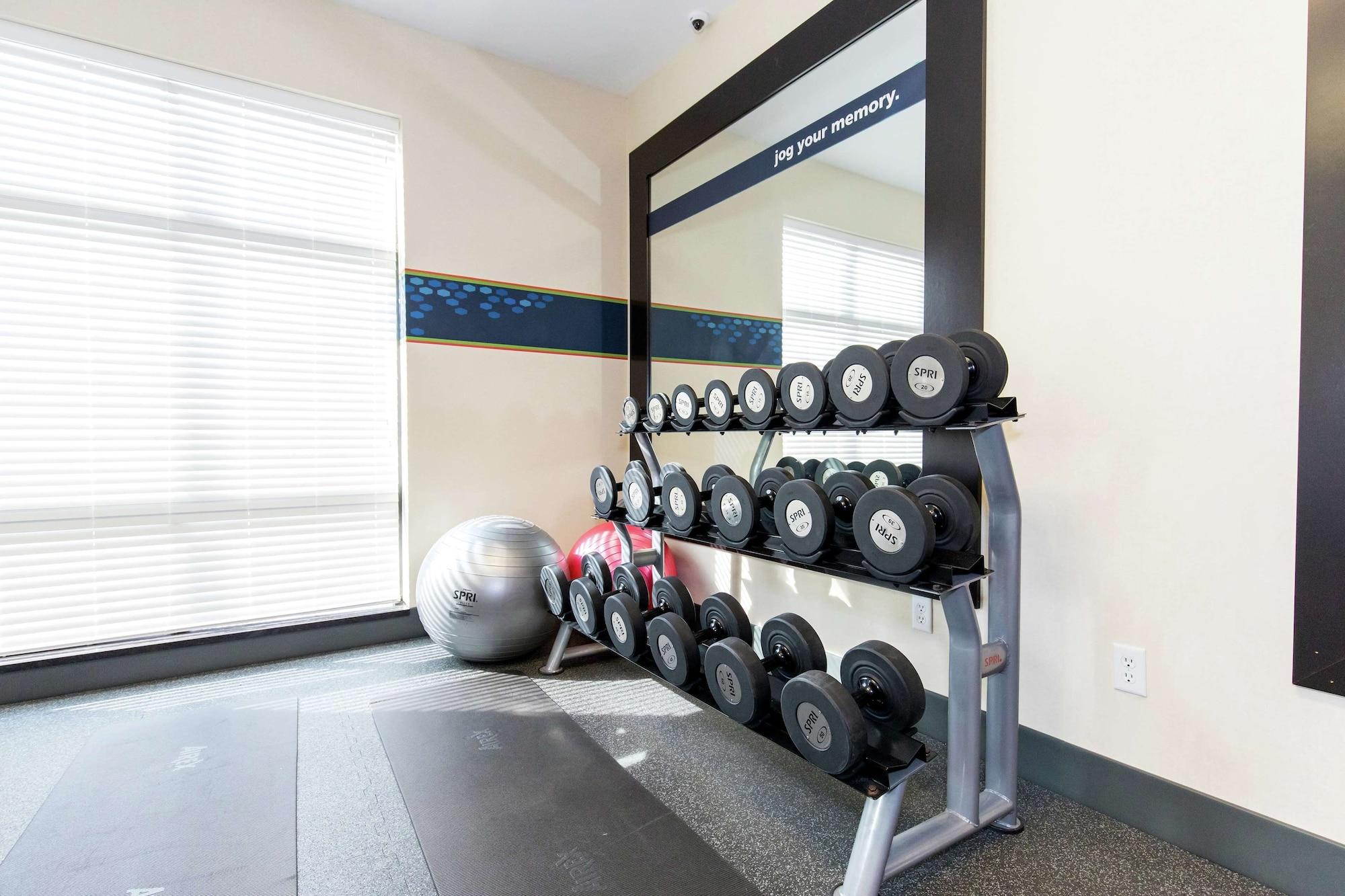 Gimnasio Hampton Inn & Suites Sandusky/Milan