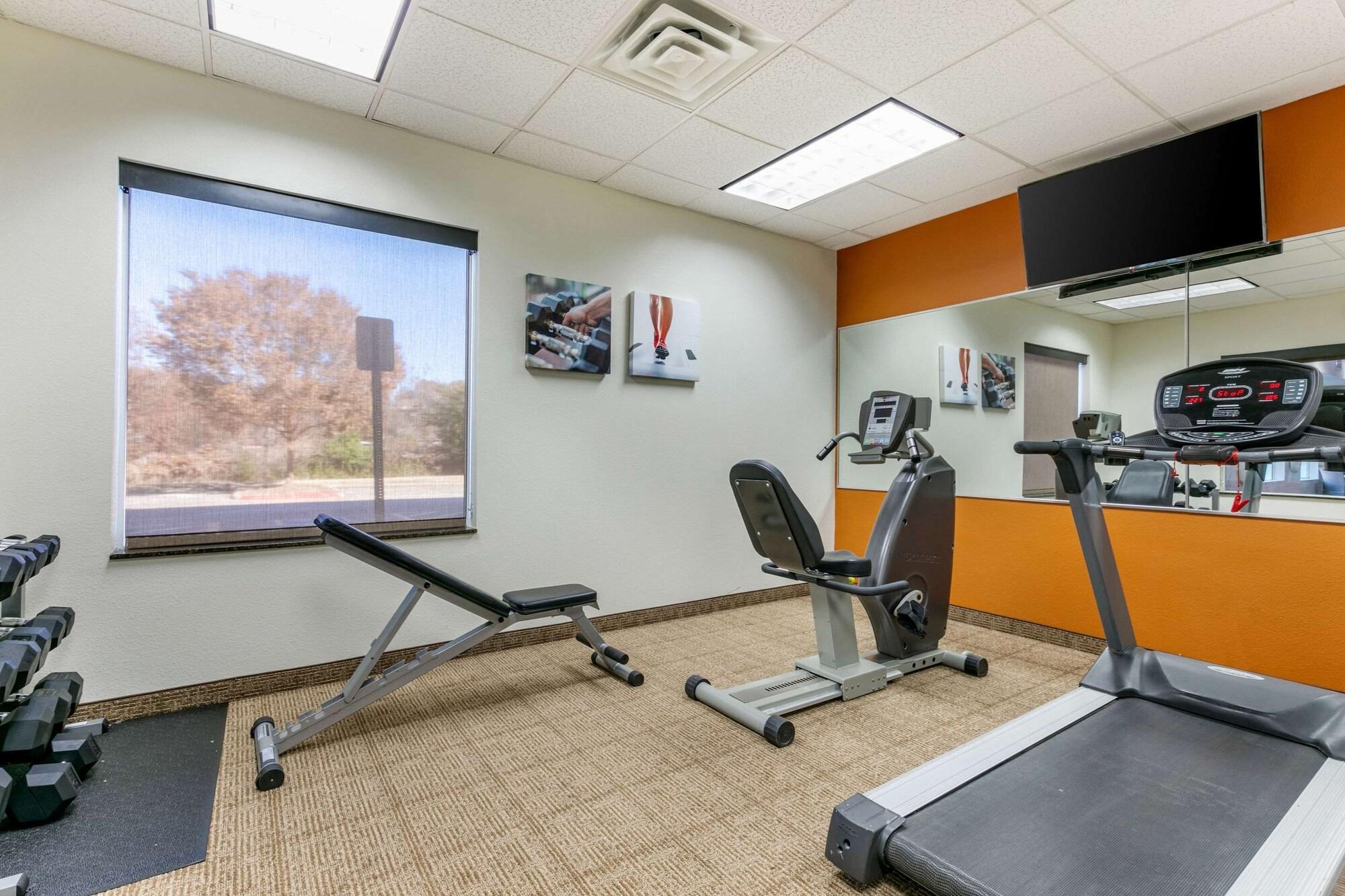 Gimnasio Comfort Inn & Suites Van Buren - Fort Smith