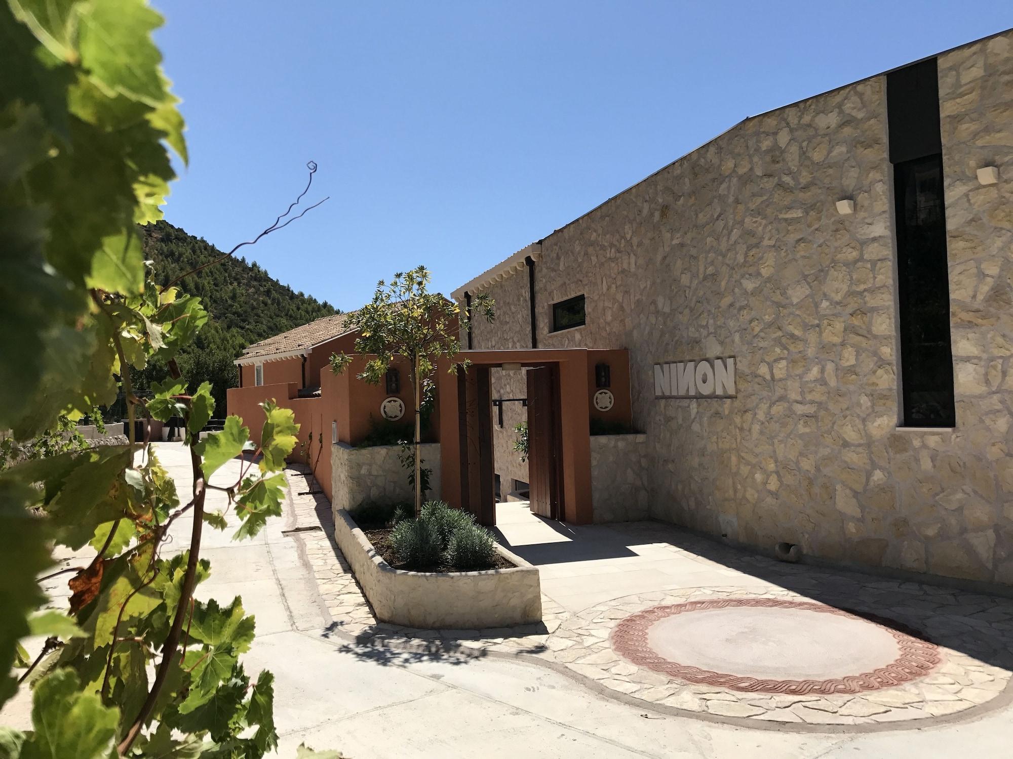 Vista Exterior NINON - Design B&B - Adults Only