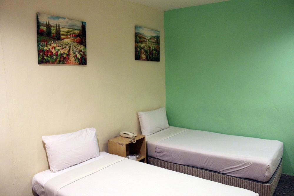 Varios Hotel Sempurna