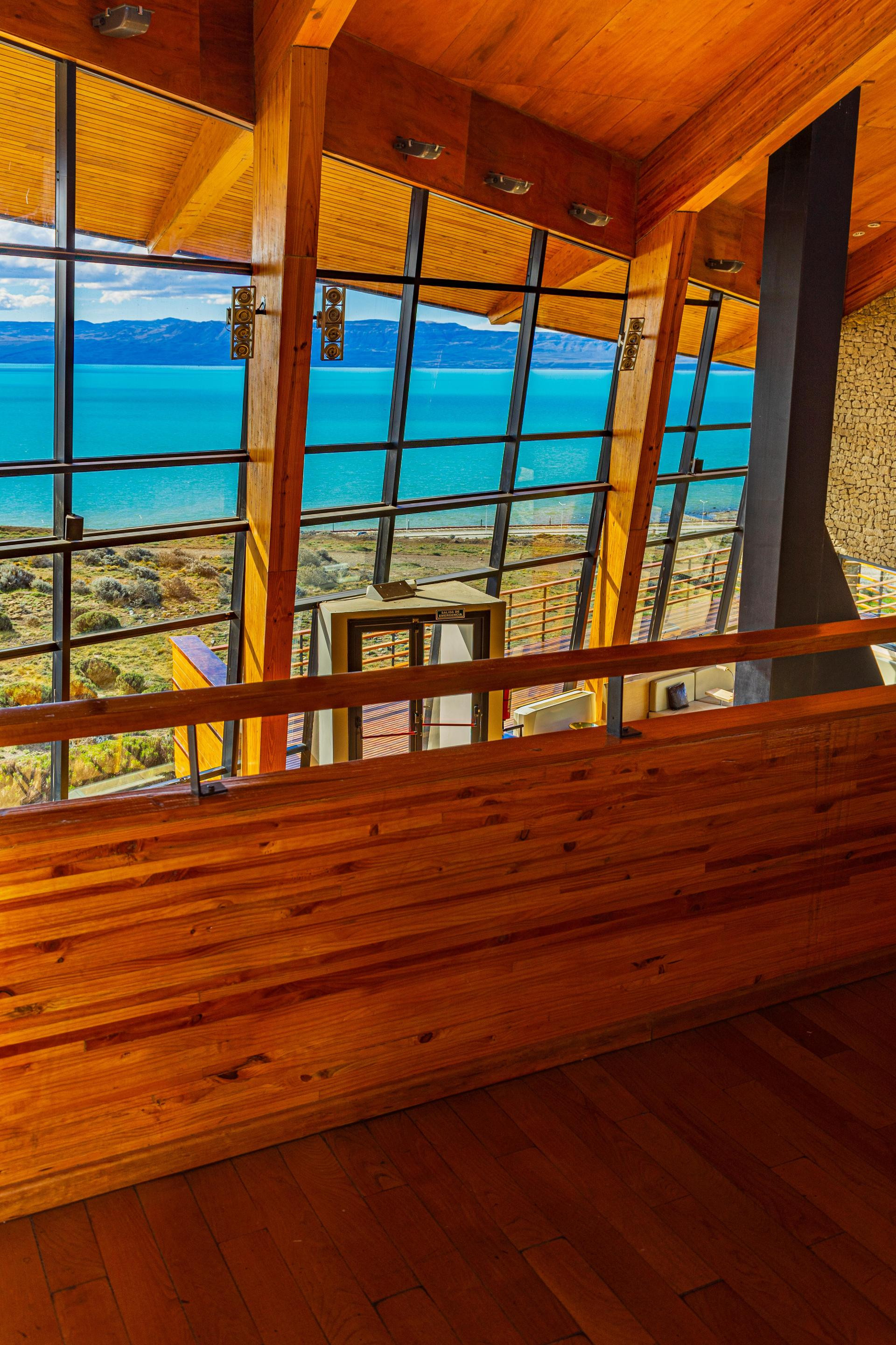 Vista Lobby Design Suites Calafate