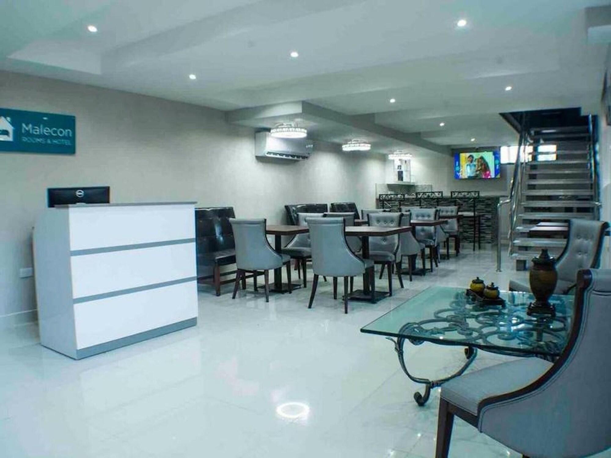 Restaurant Room in Condo - Malecon Cozy Private Room 8