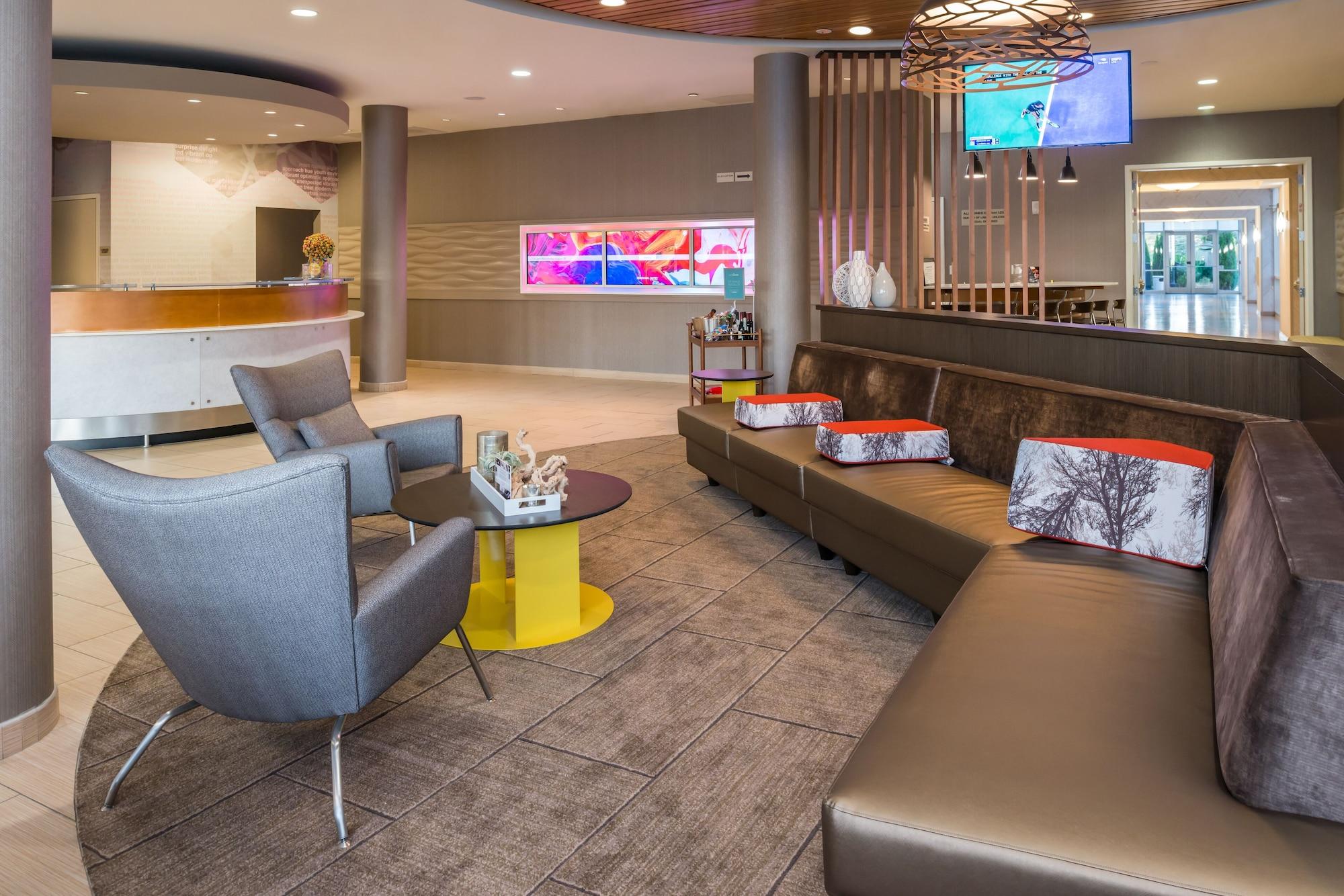 Vista Lobby SpringHill Suites Huntsville Downtown