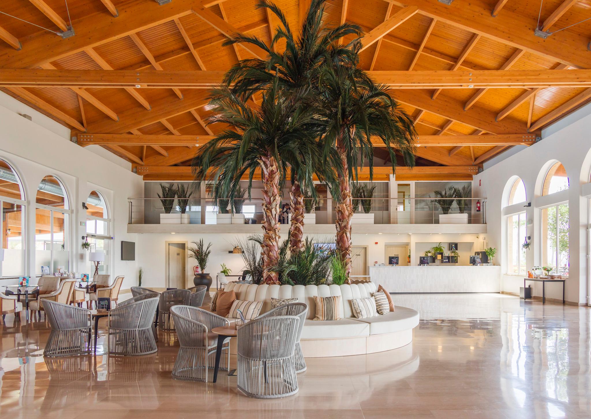 Vista Lobby Ilunion Sancti Petri