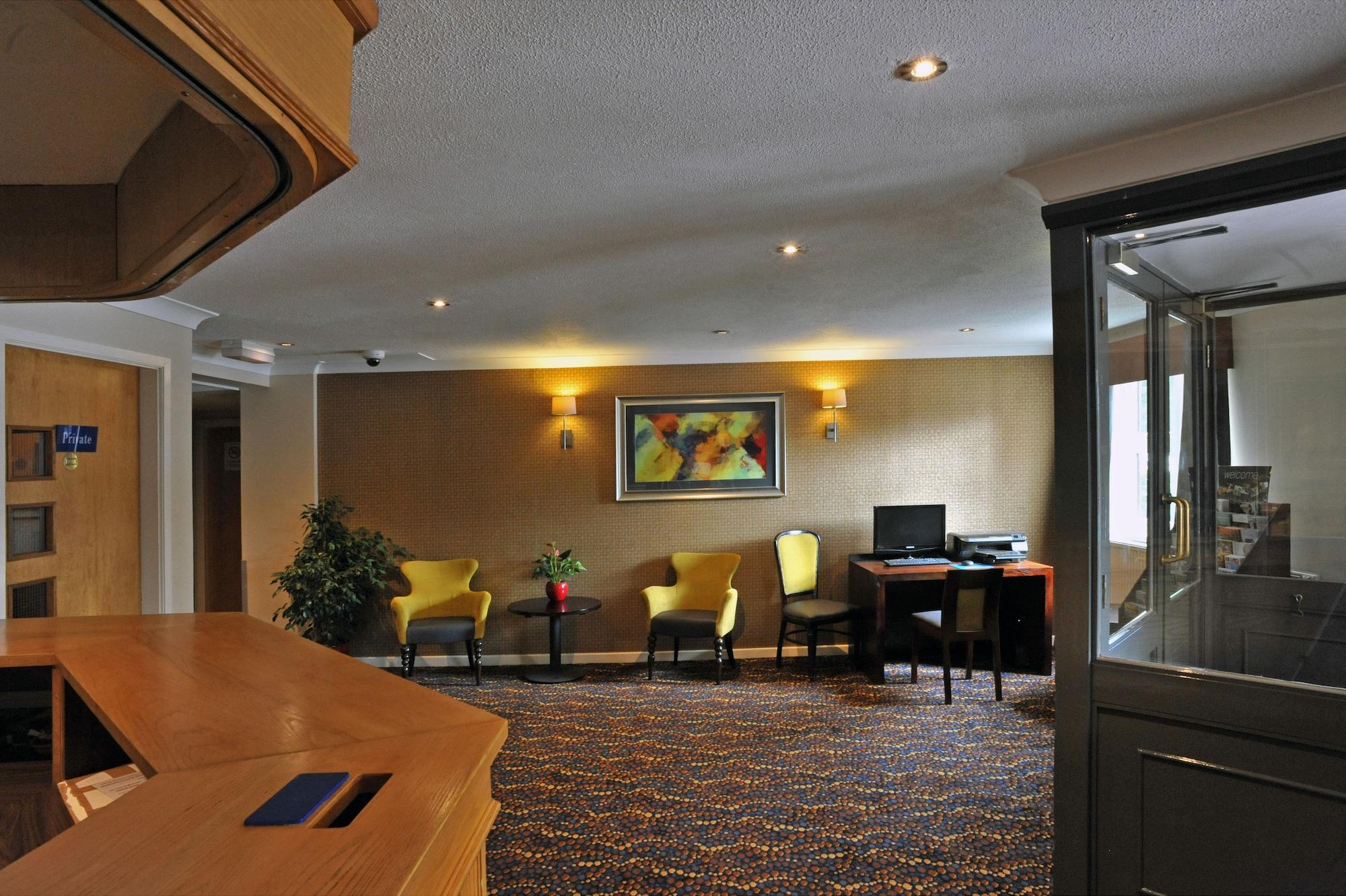 Vista Lobby Weathervane Hotel by Greene King Inns