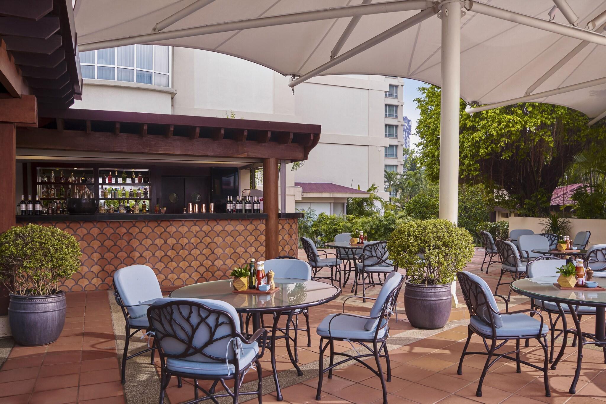 Bar/Salón New World Saigon Hotel