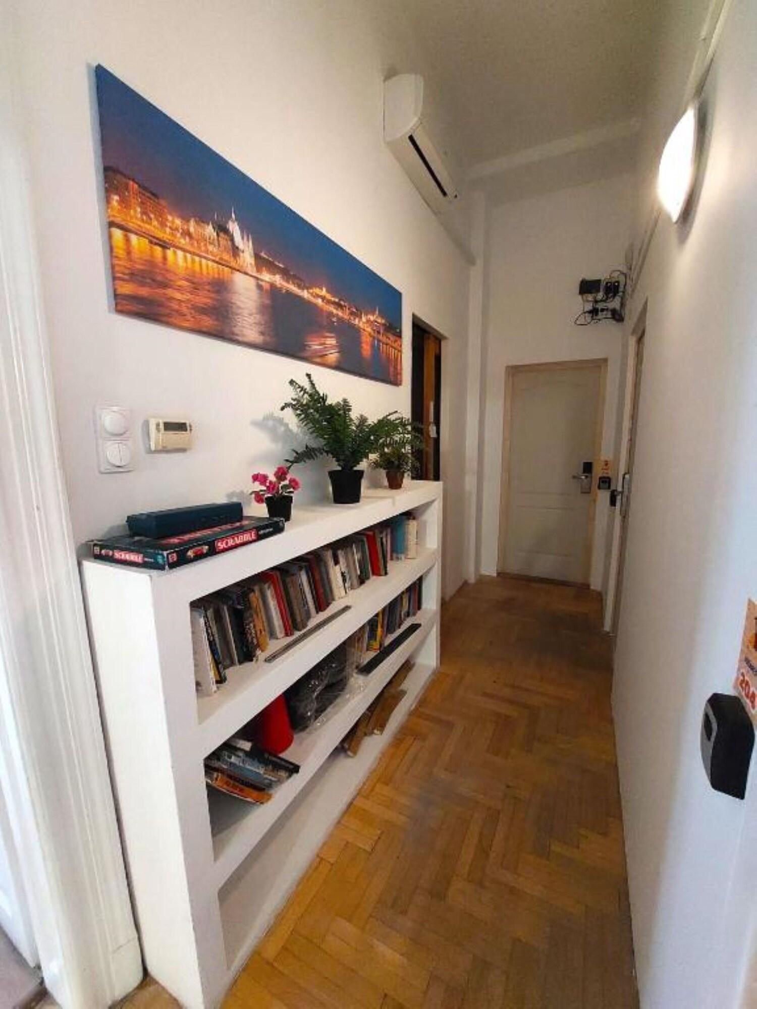 Vista Lobby GoodMo Budapest Smart Rooms