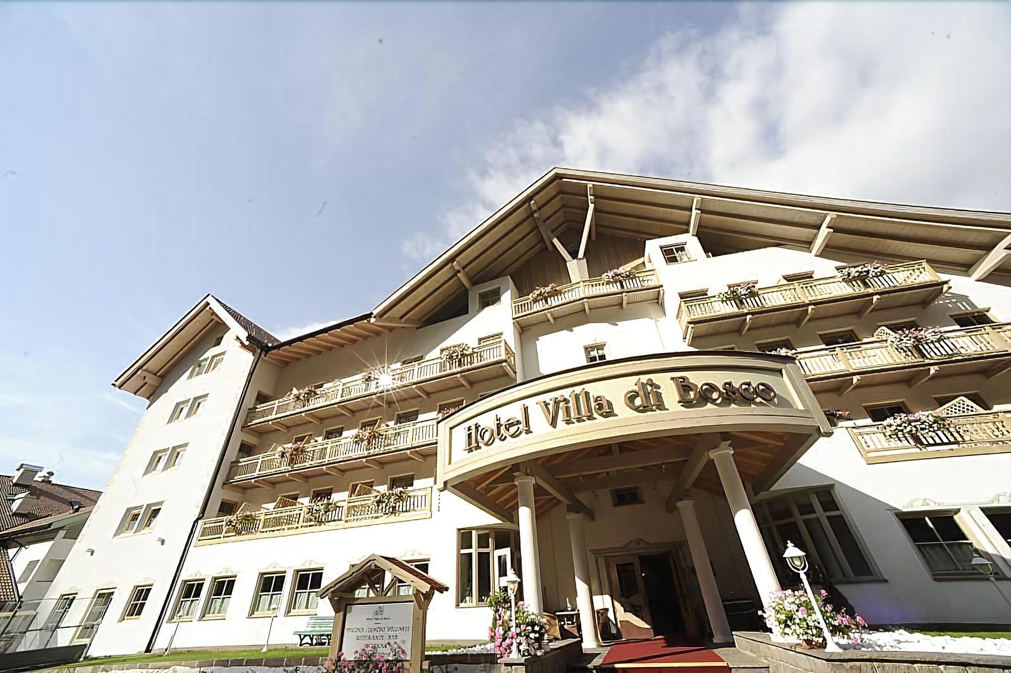 Vista Exterior Hotel Apartments Wellness Villa di Bosco
