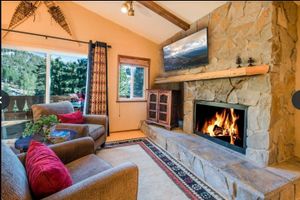 Alquiler Vacacional - Lake Tahoe Retreat with Hot Tub & Sauna ️️️️️