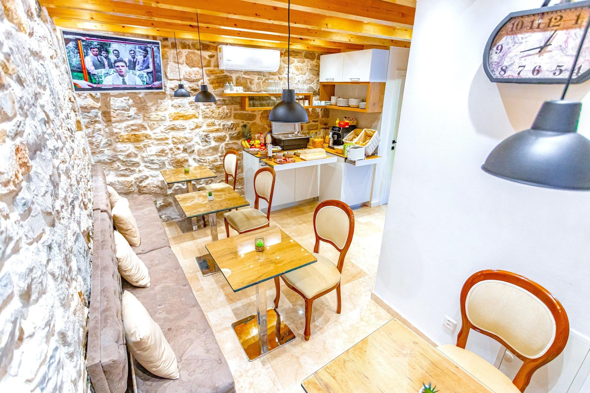 Restaurant L U X E Split Luxury Rooms