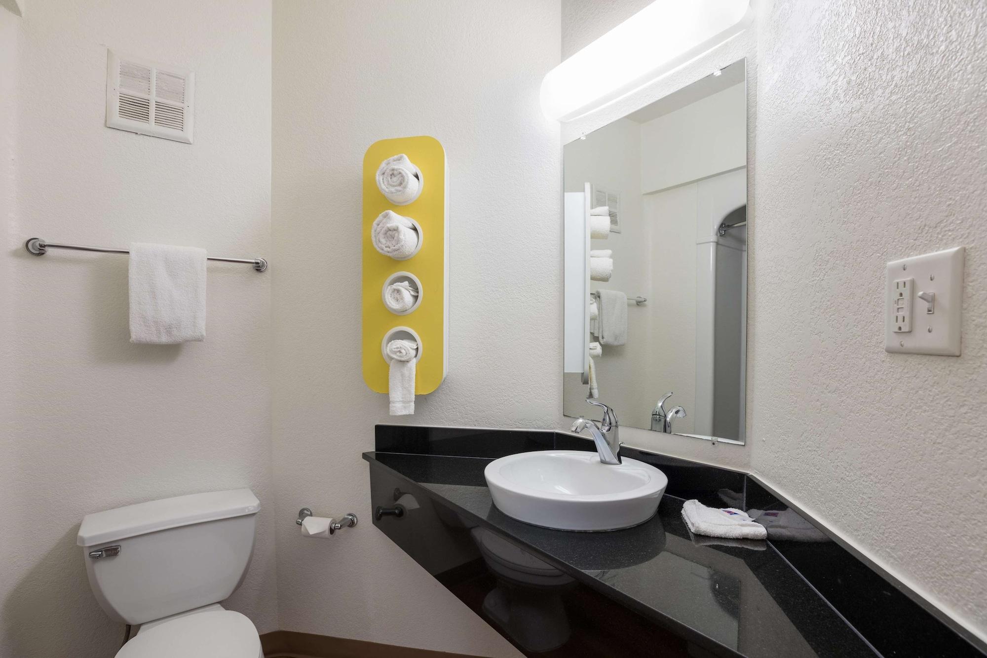Equipamiento de Habitación Motel 6 Orlando, FL - International Dr