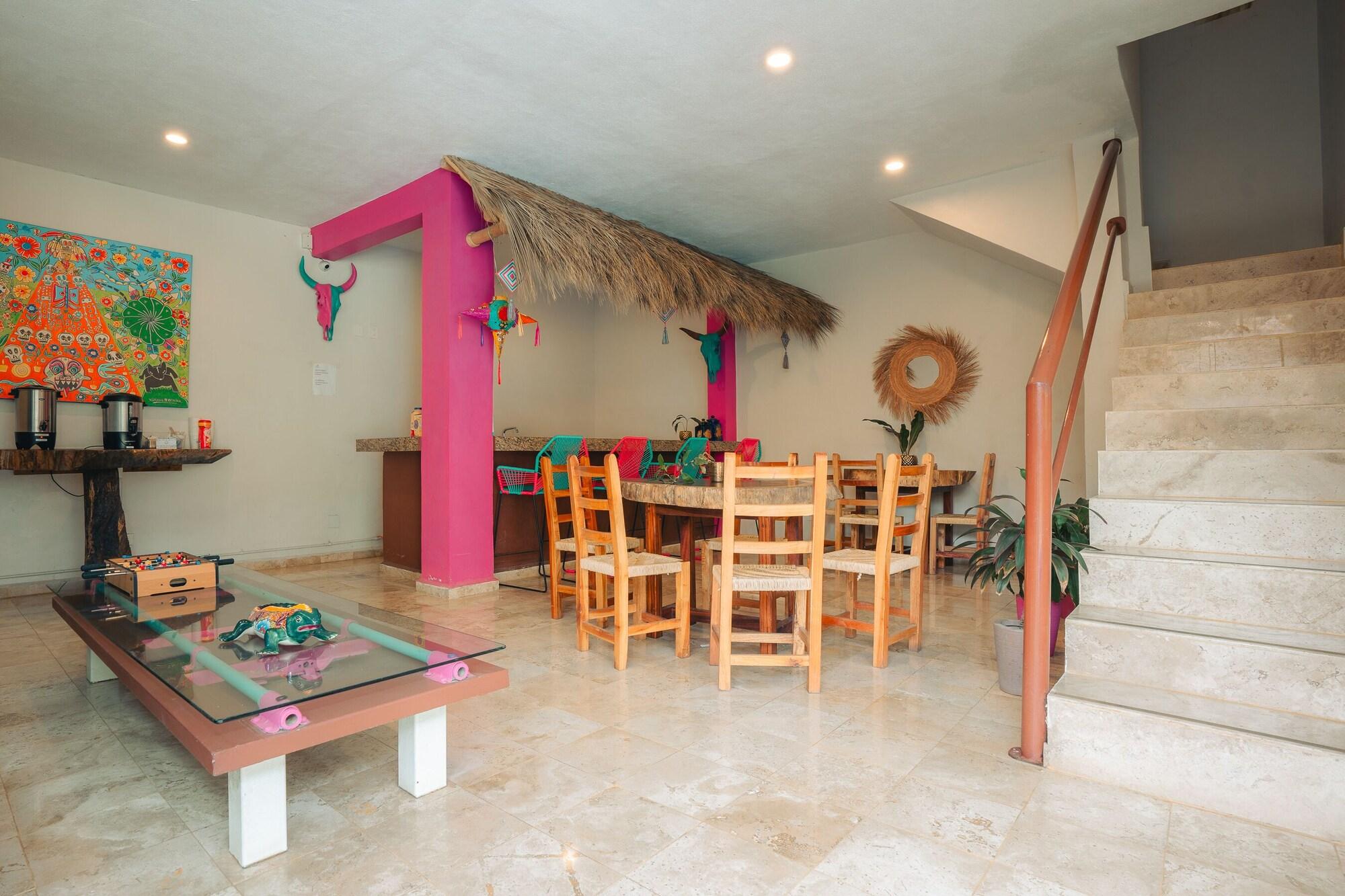 Restaurant Nuiya Hoteles
