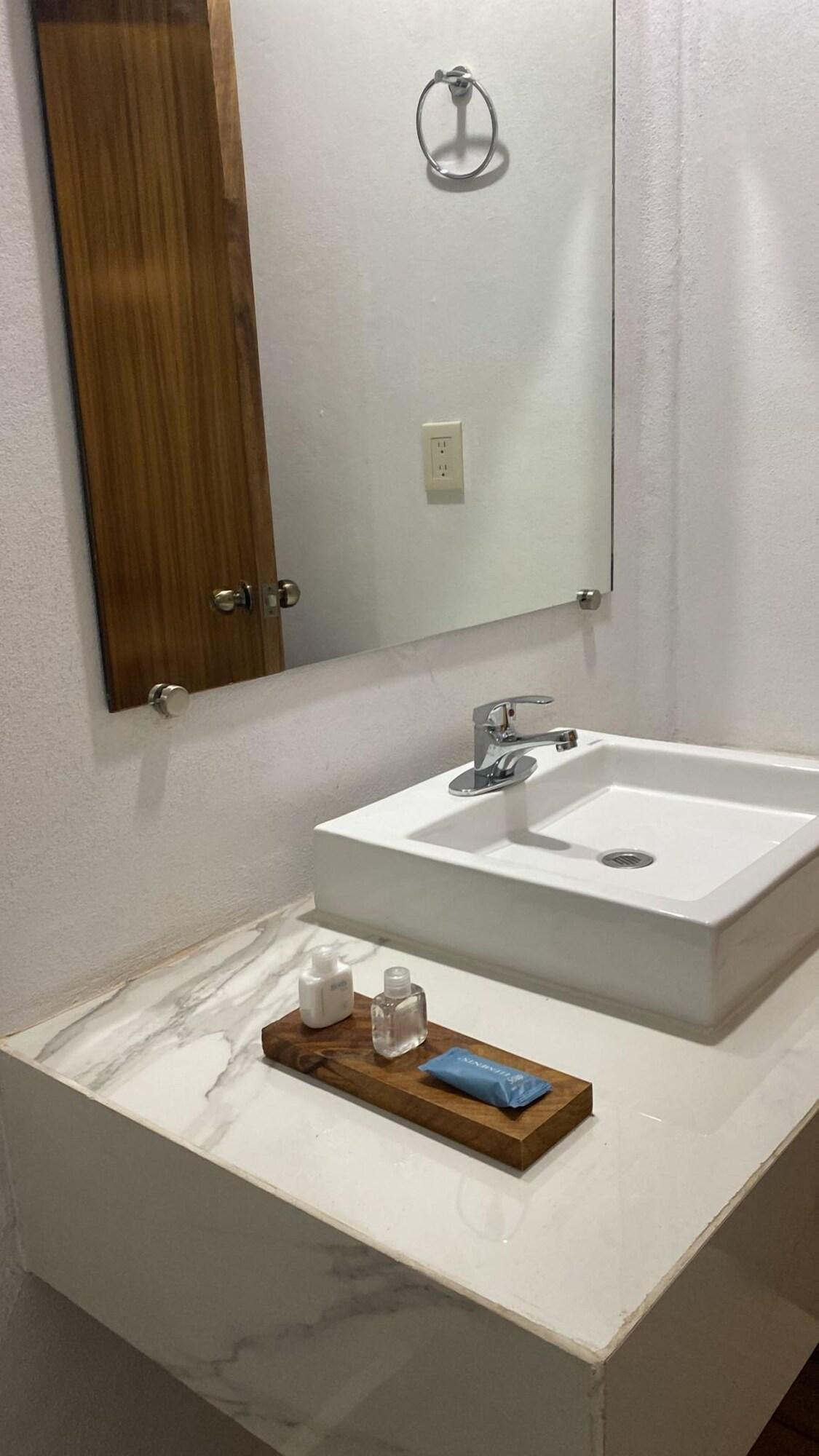 Equipamiento de Habitación HOTEL CAMELINAS EXPRESS