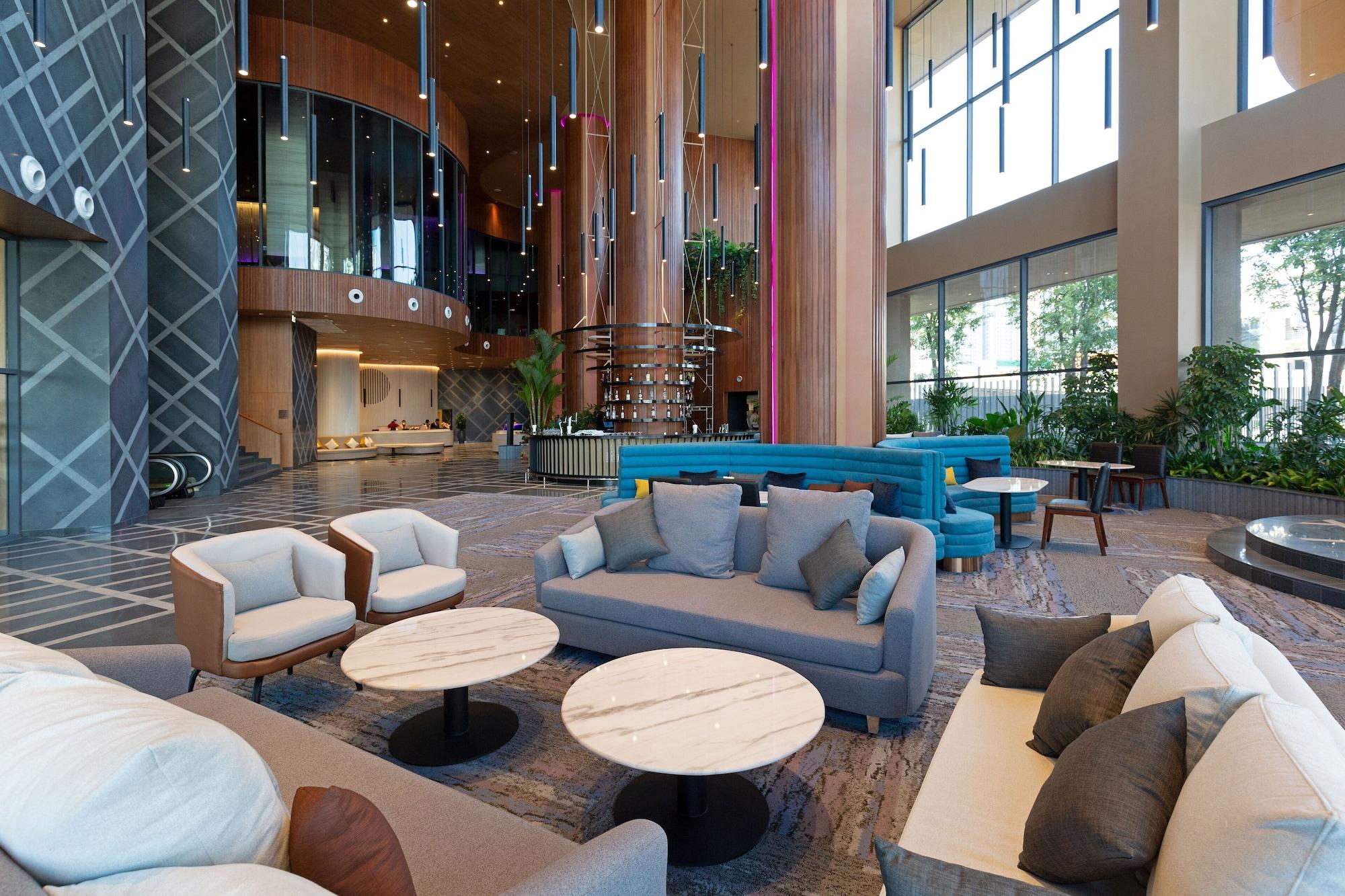 Vista Lobby SUN & MOON, Riverside Hotel