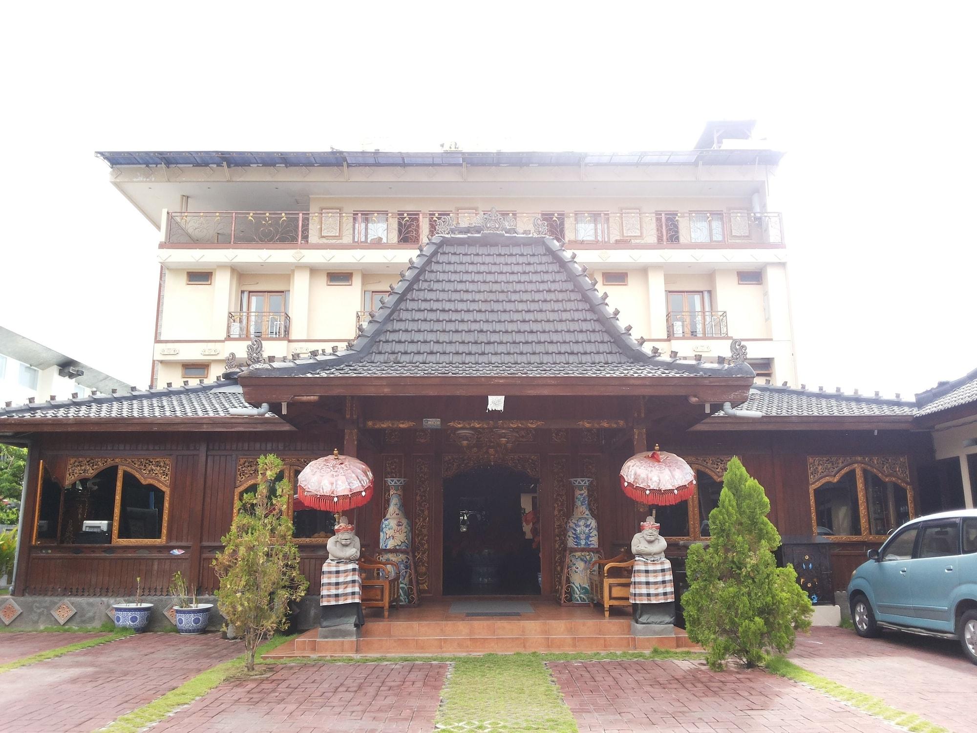 Varios Hotel Puri Mimi