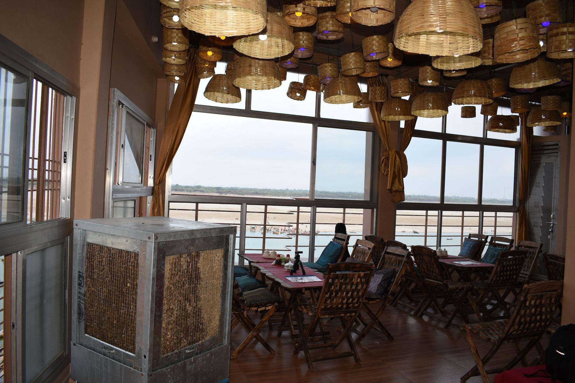 Restaurant Shri Guest House